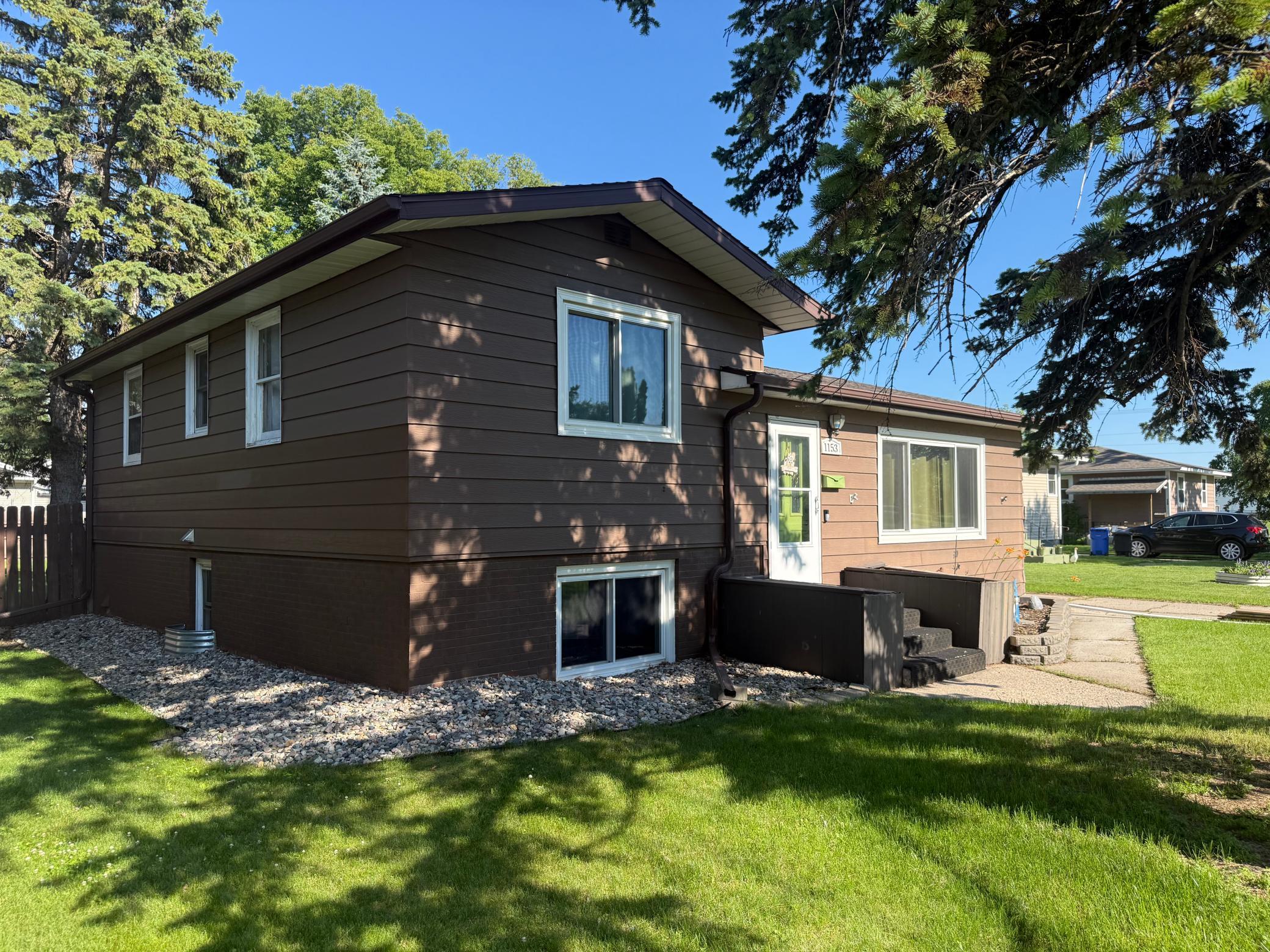 7104802