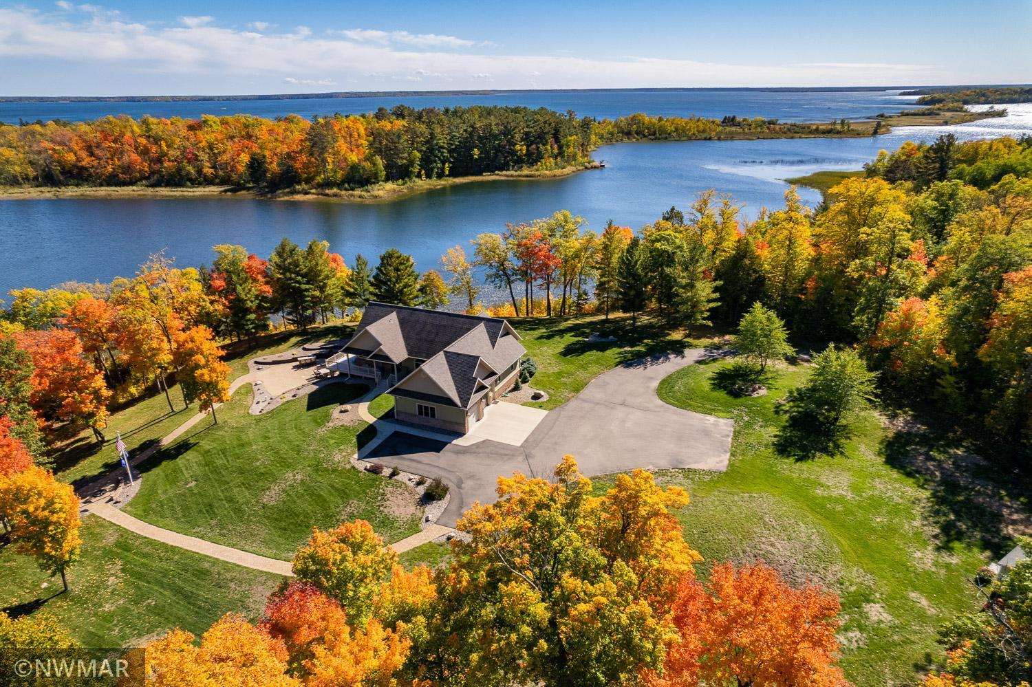Lakehome 6112641