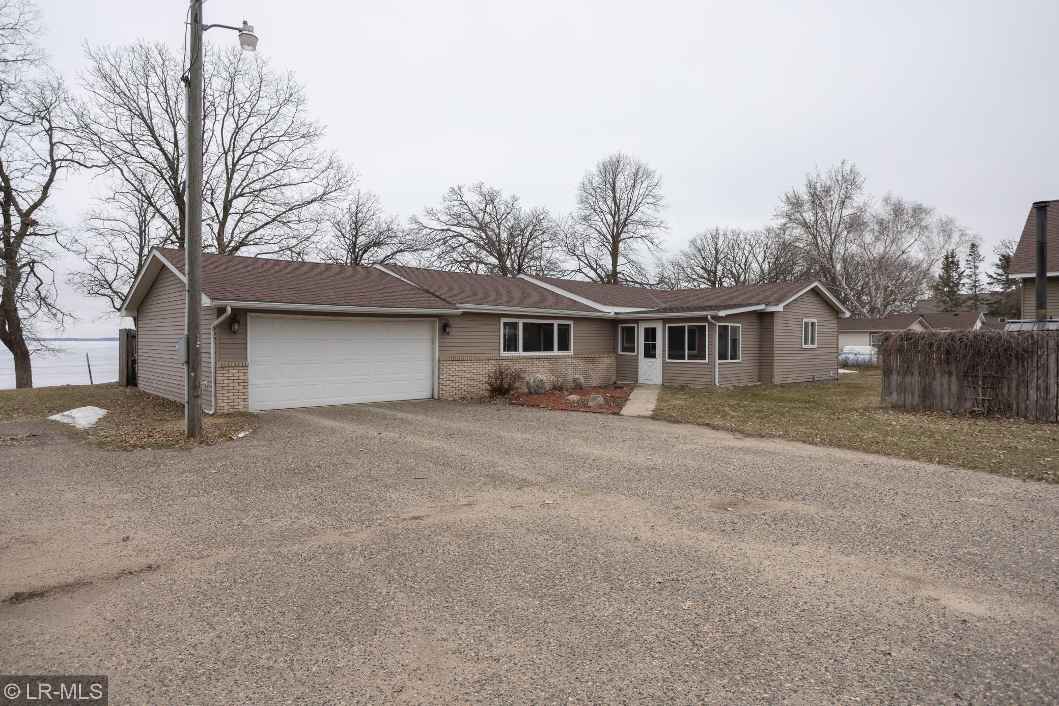 Lakehome 6182403