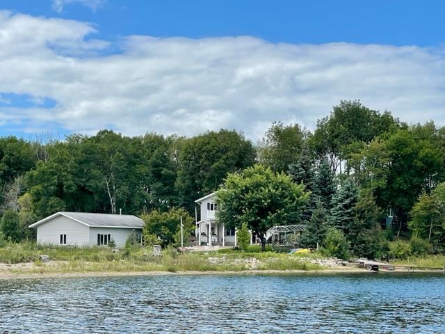 Lakehome 6437840