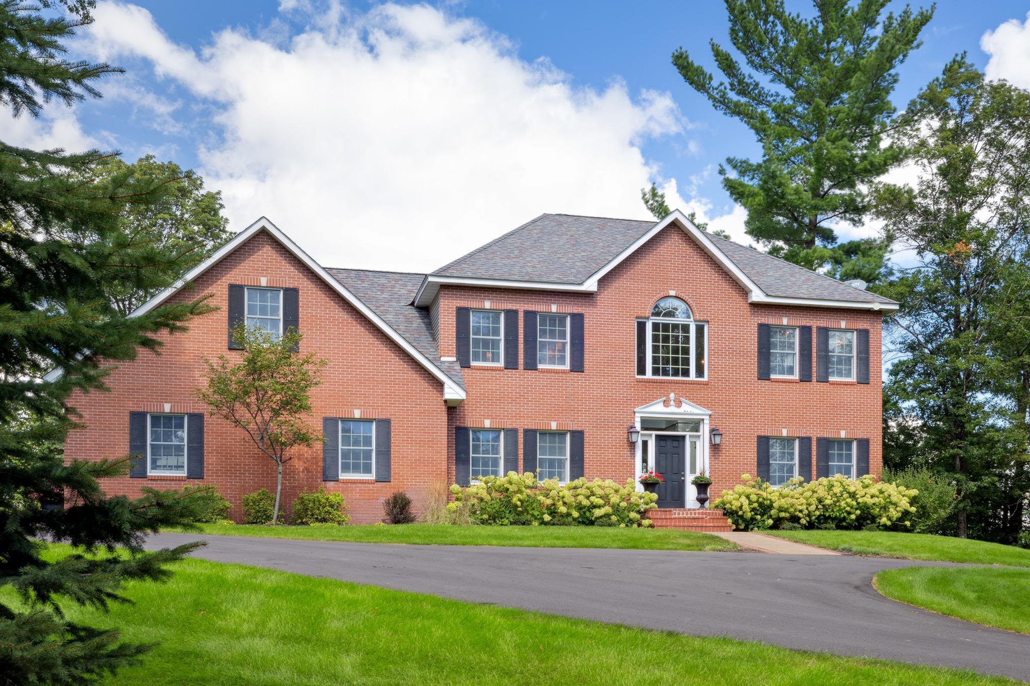 Lakehome 6719095