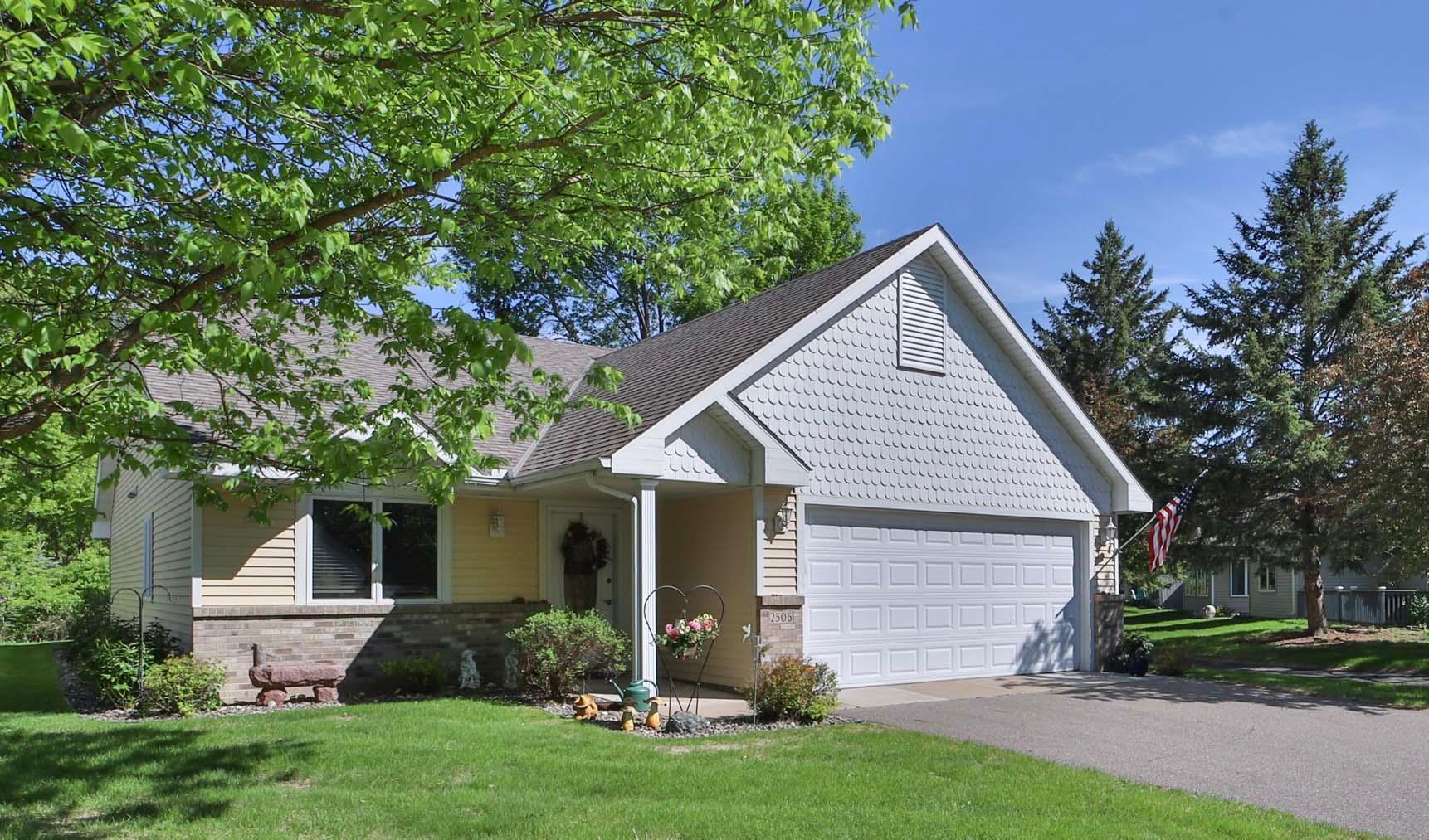 Residential 6720479