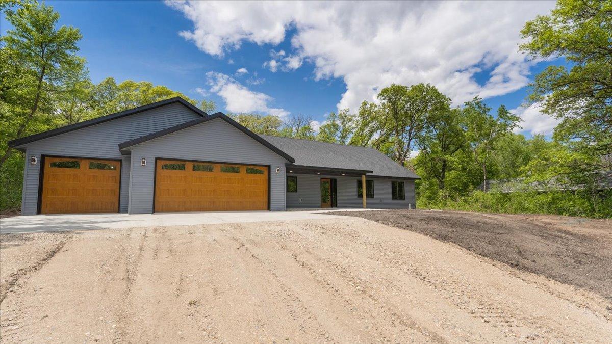 Residential 6723556