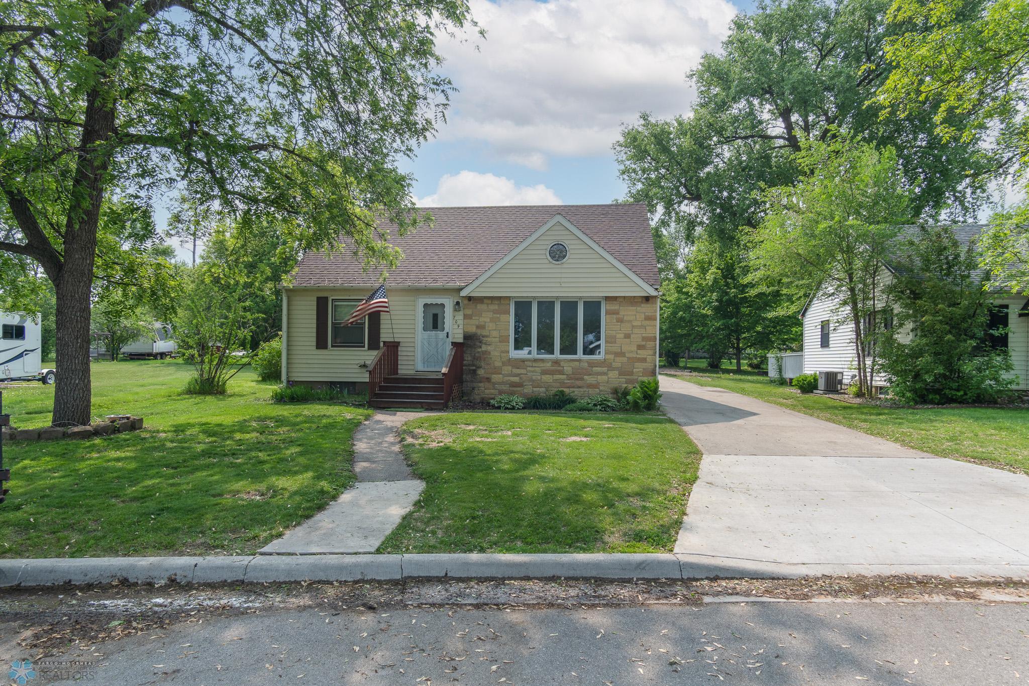Residential 6732753