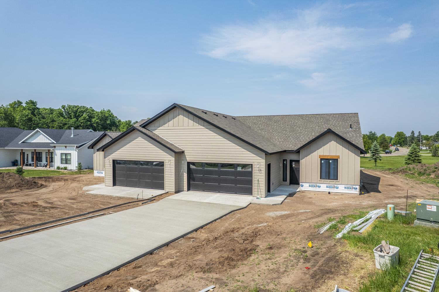 Residential 6733678