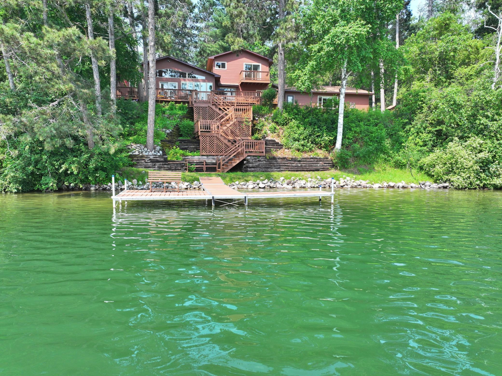 Lakehome 6736196