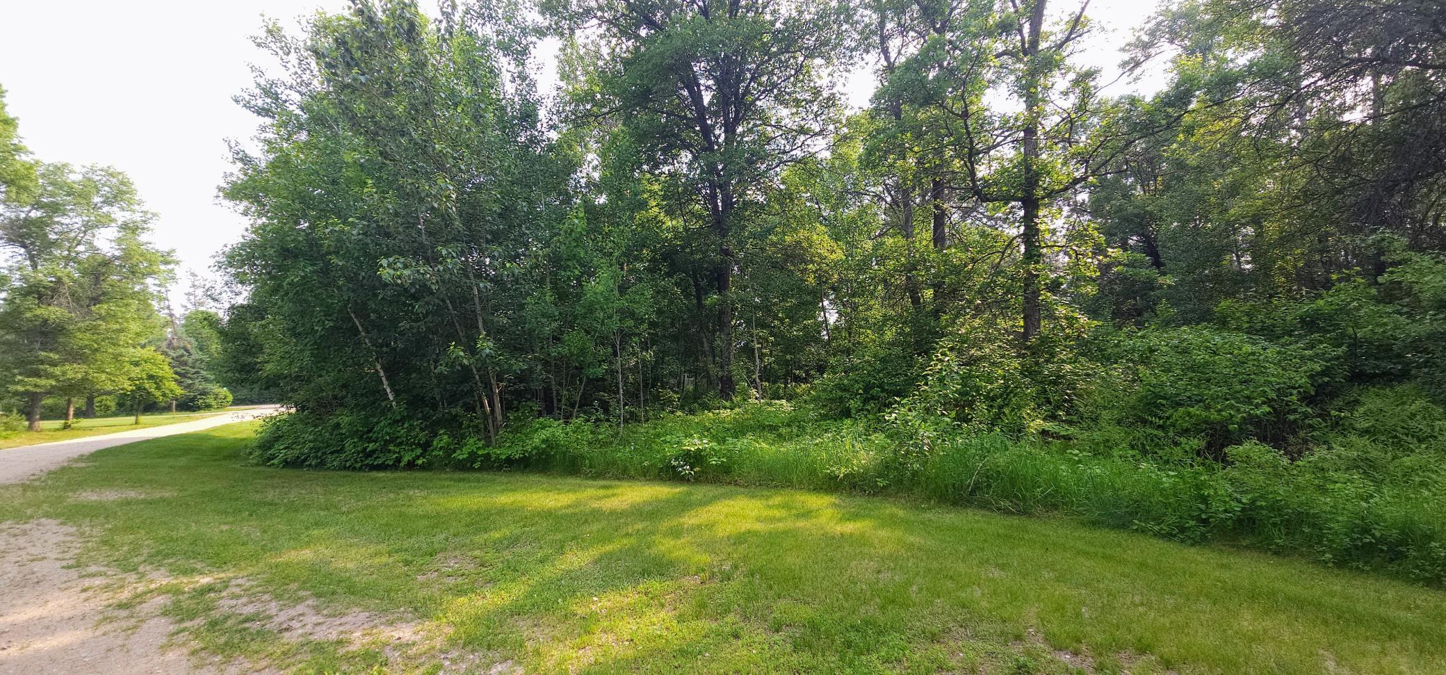 Land 6737087