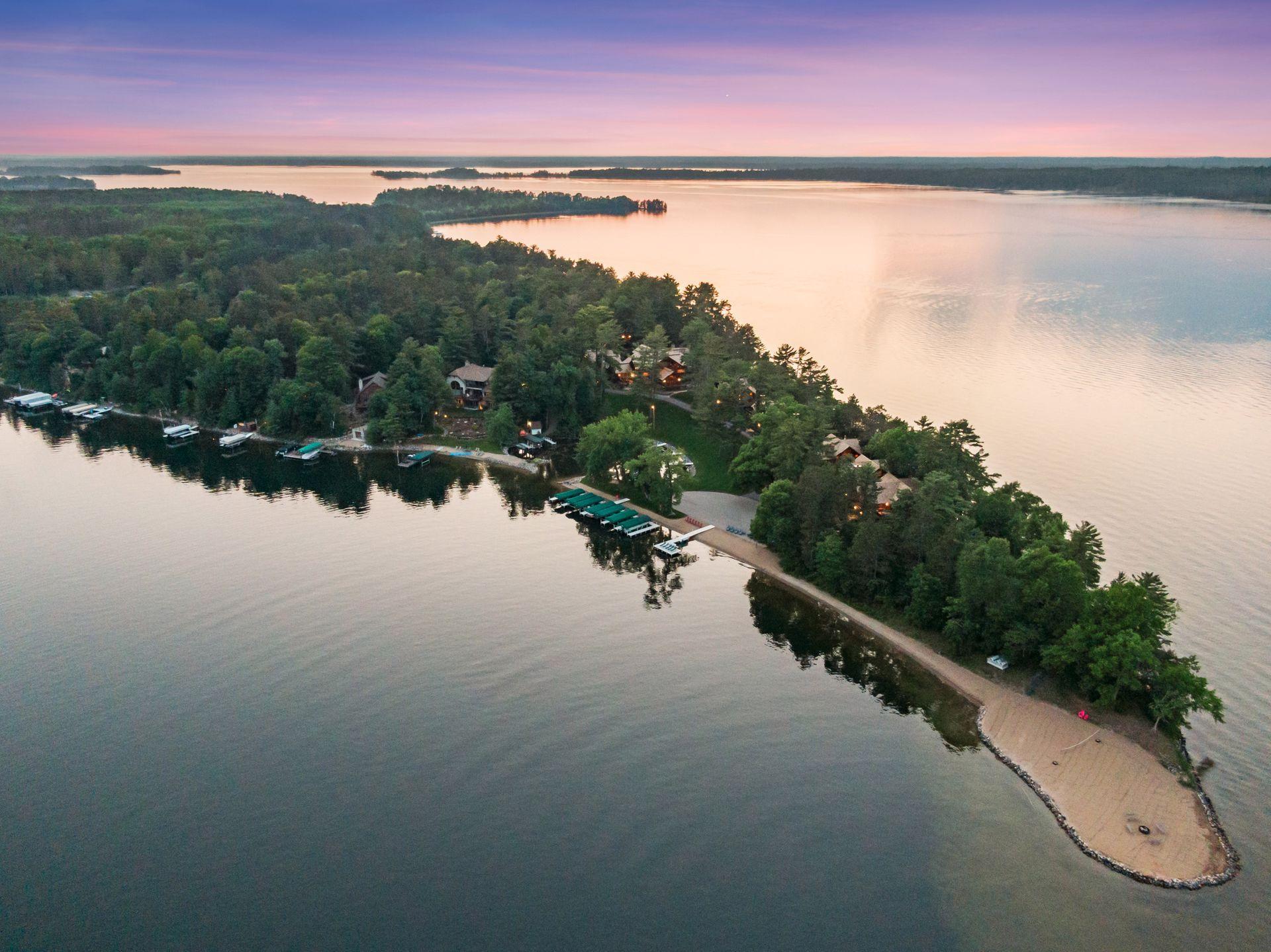 Lakehome 6738036