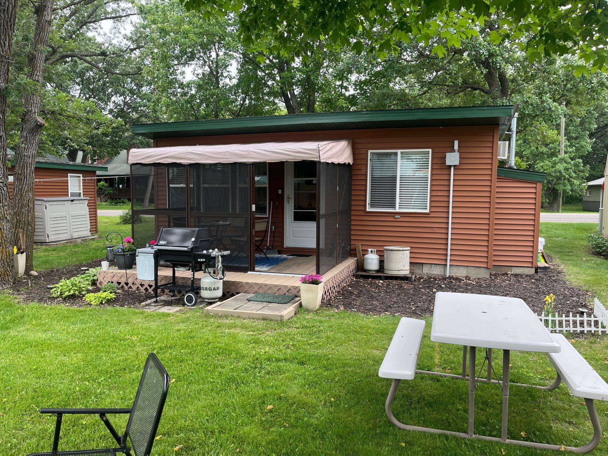 Lakehome 6738074