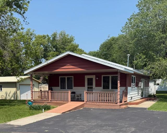 Lakehome 6738810
