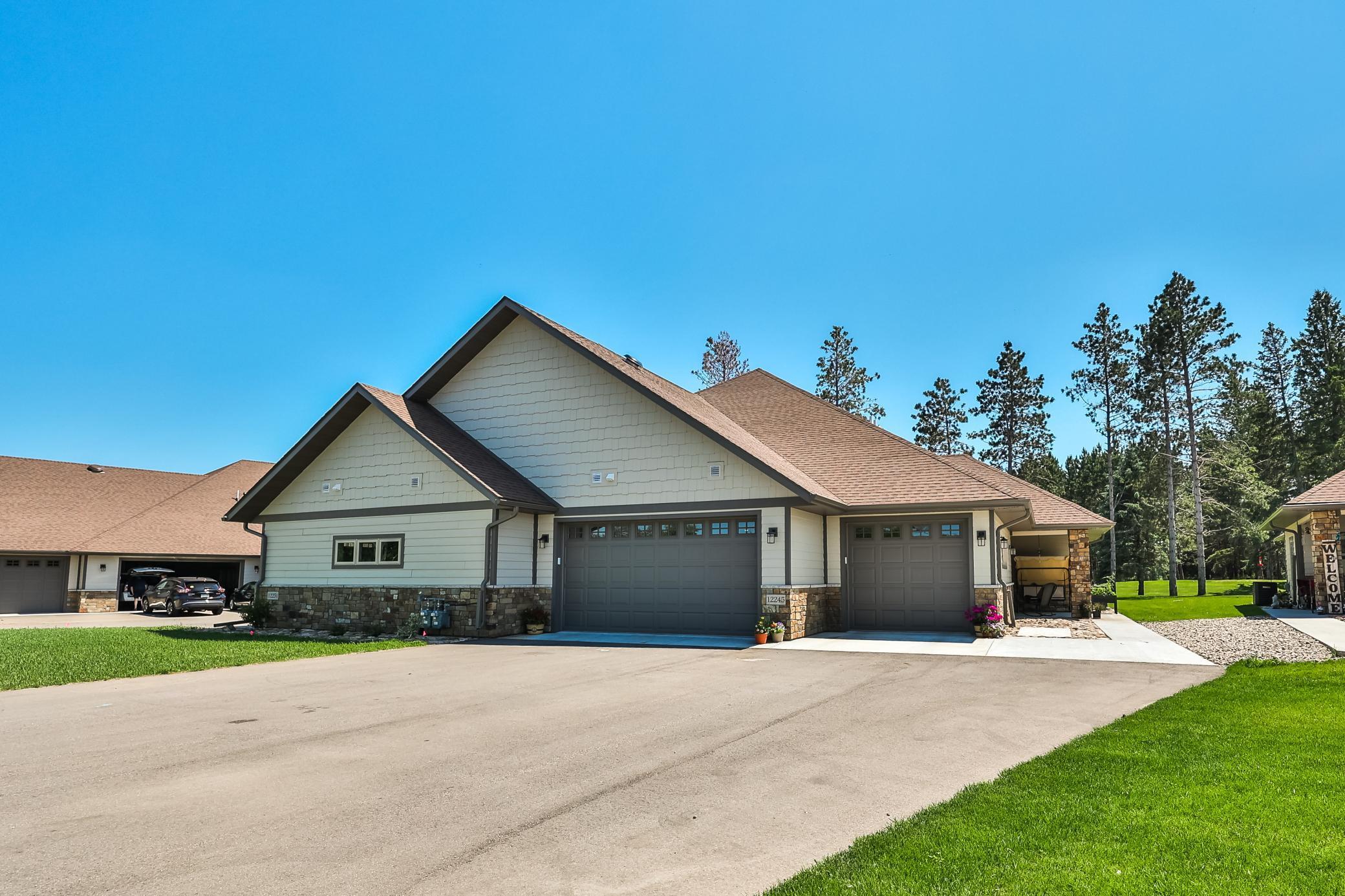 Residential 6743423