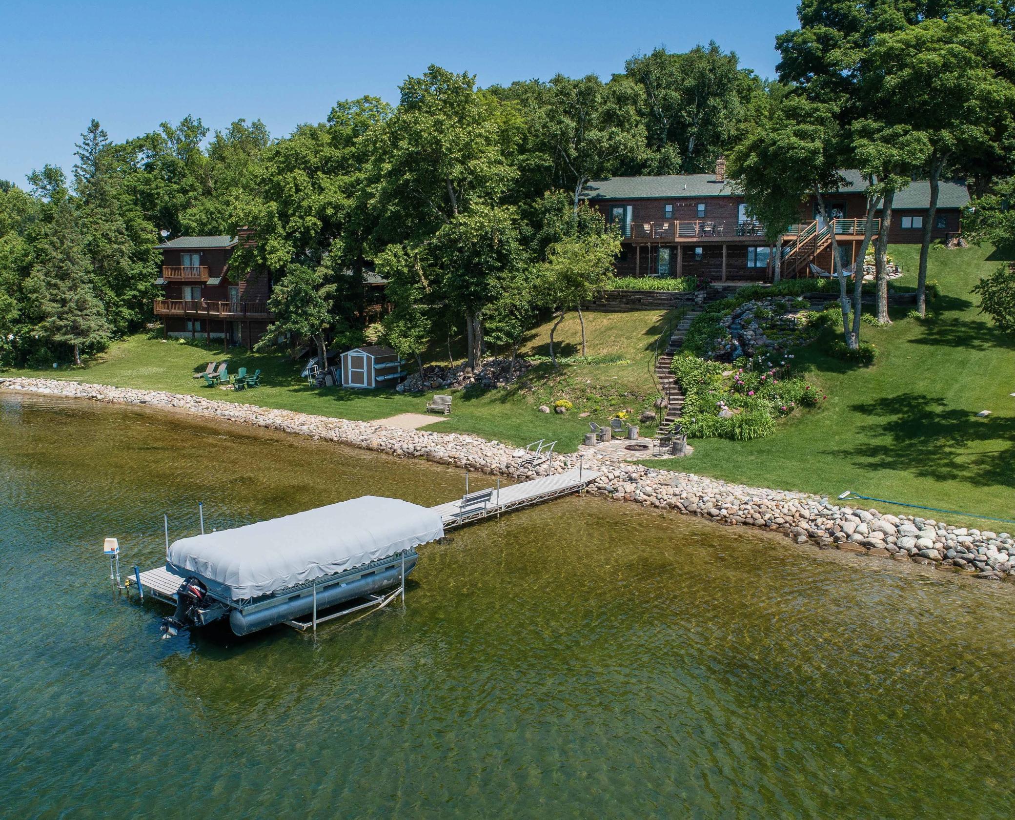 Lakehome 6743830