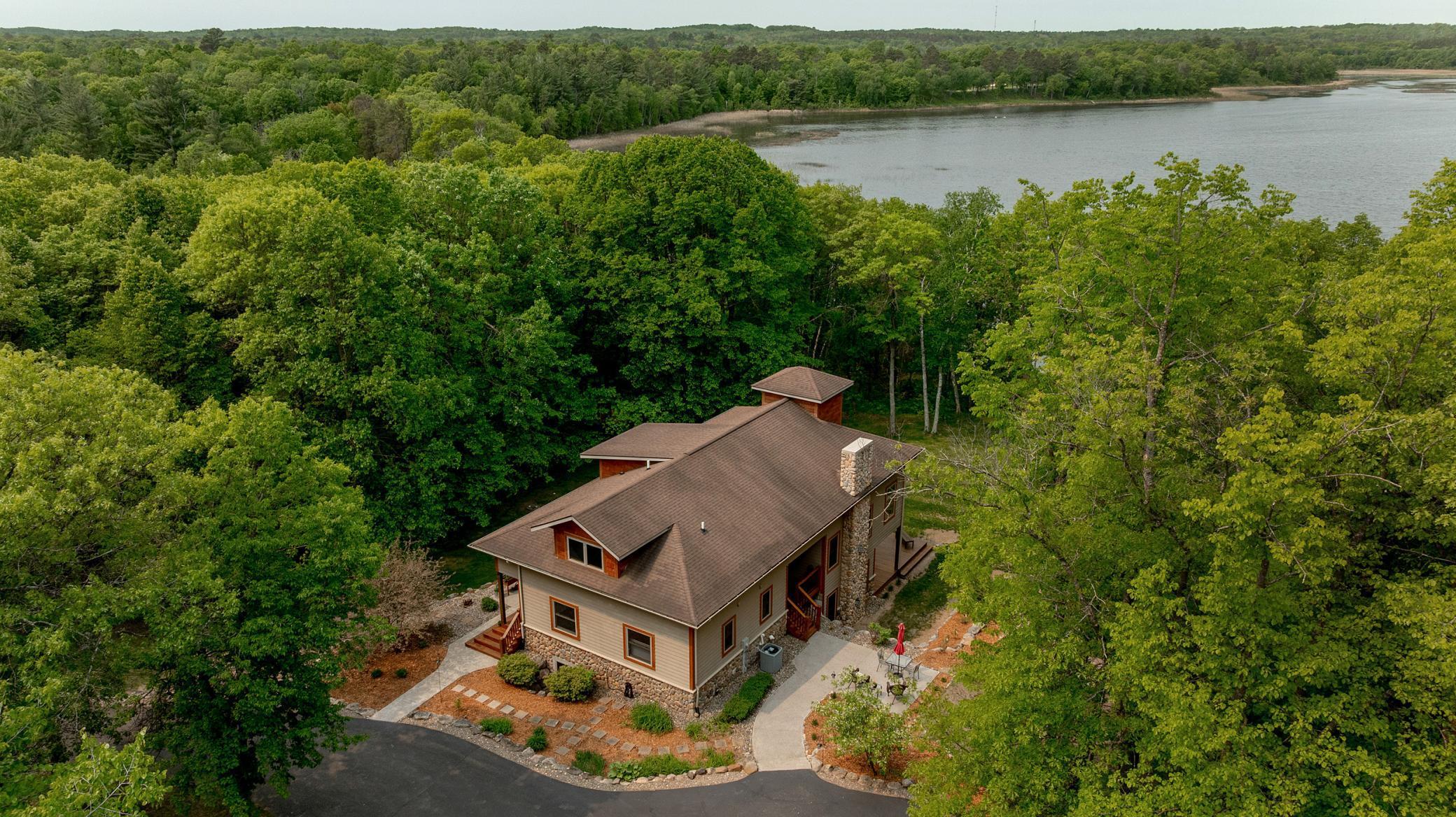 Lakehome 6744651