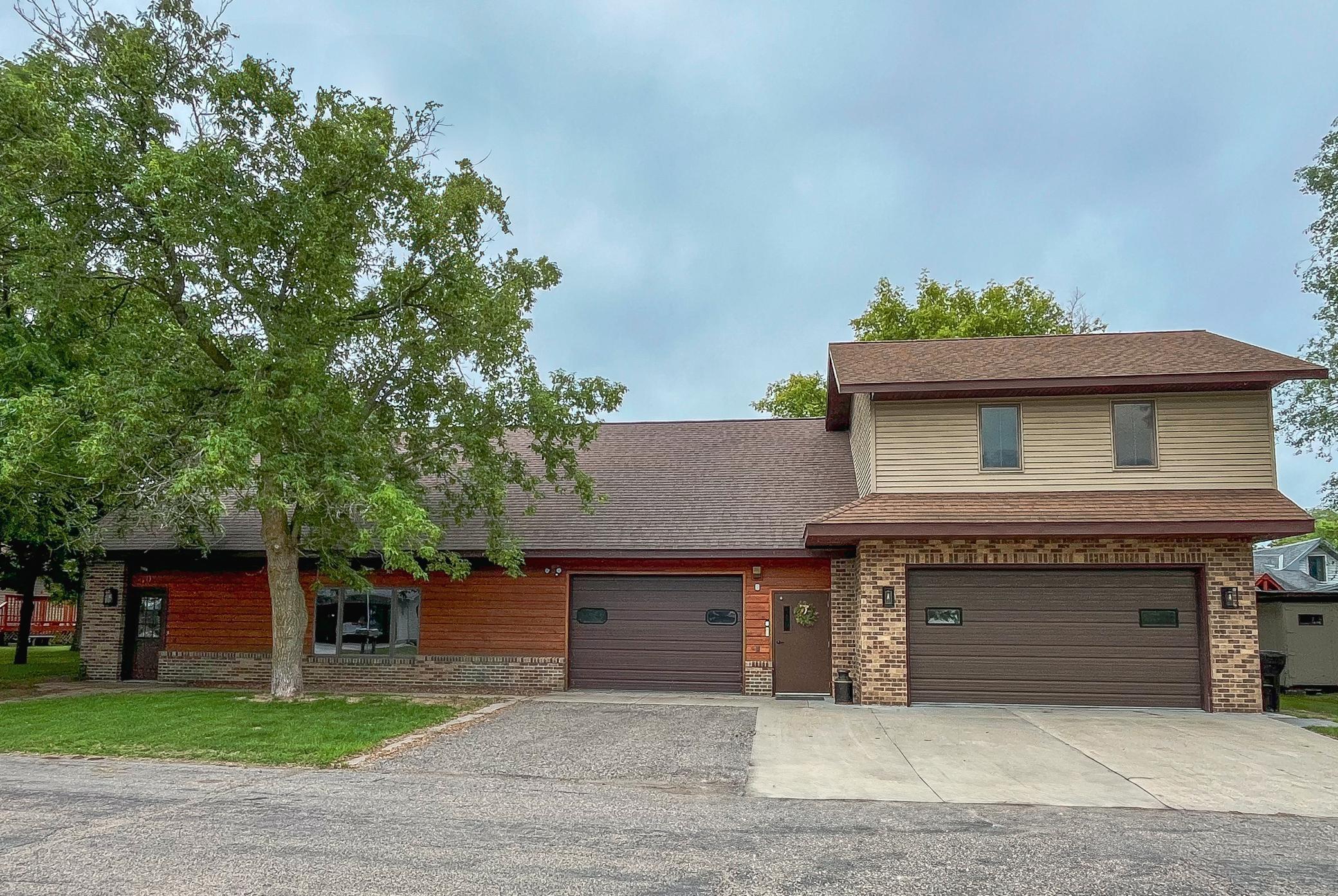 Residential 6744716