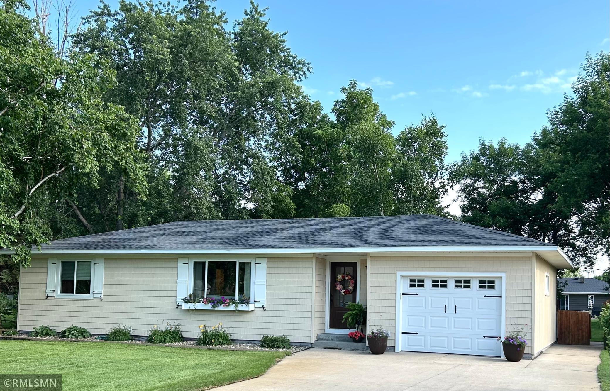 Residential 6744725