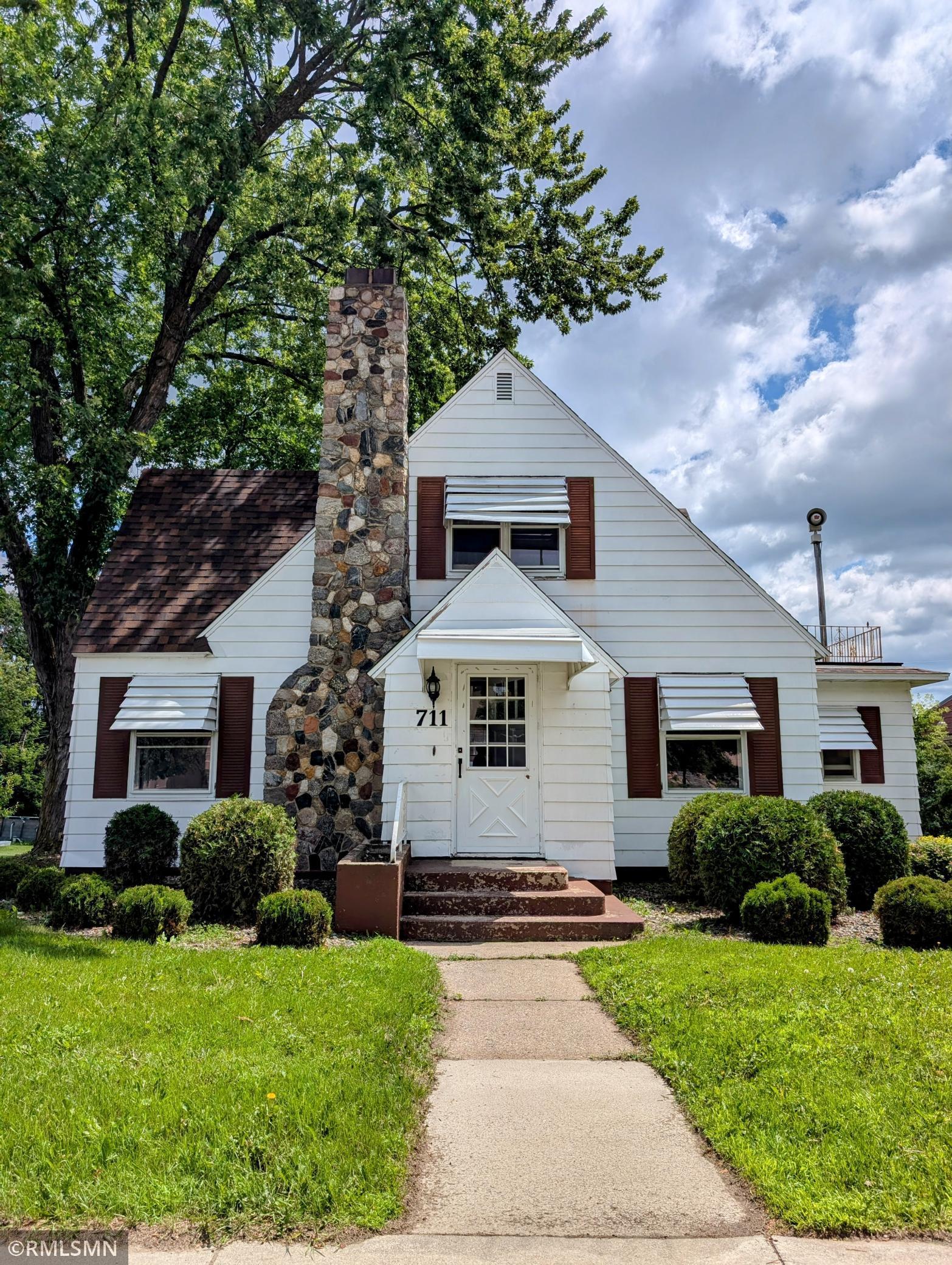 Residential 6747481