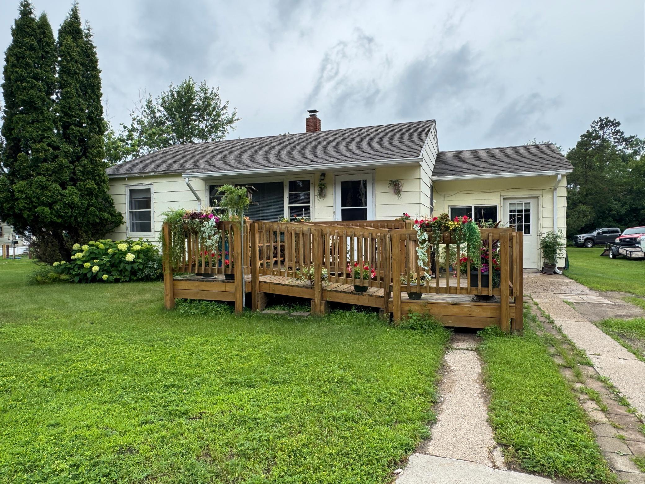 Residential 6748481