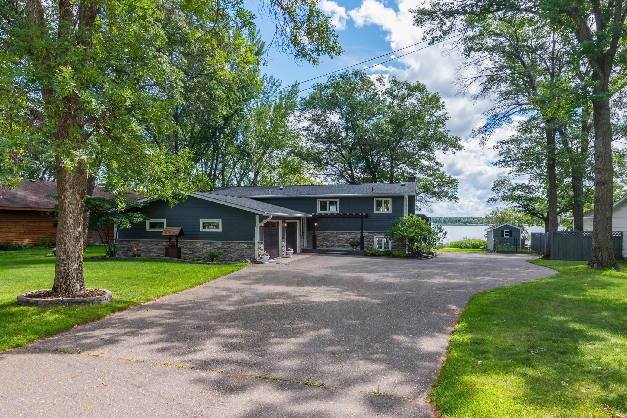 Lakehome 6757409