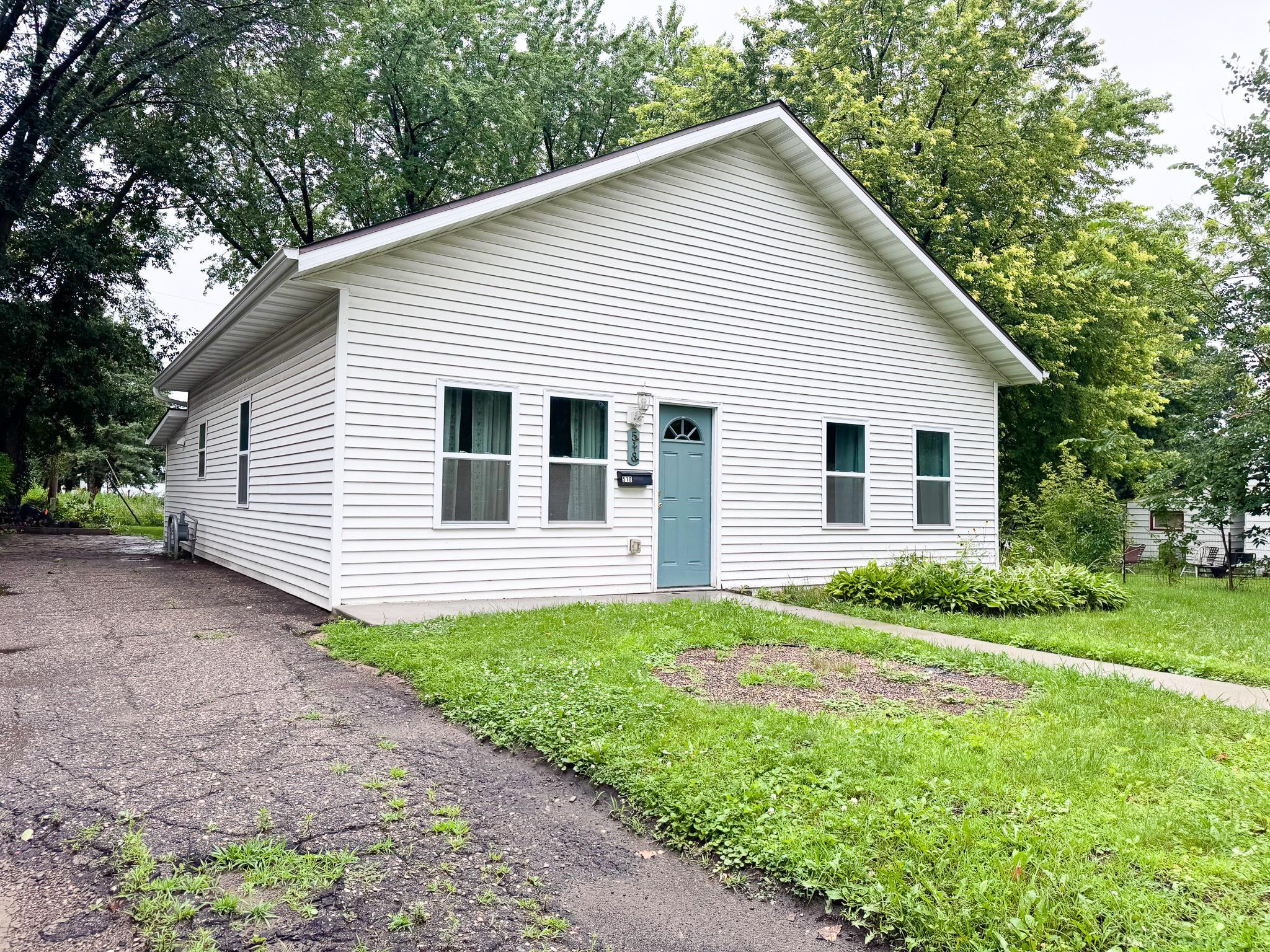 Residential 6760570