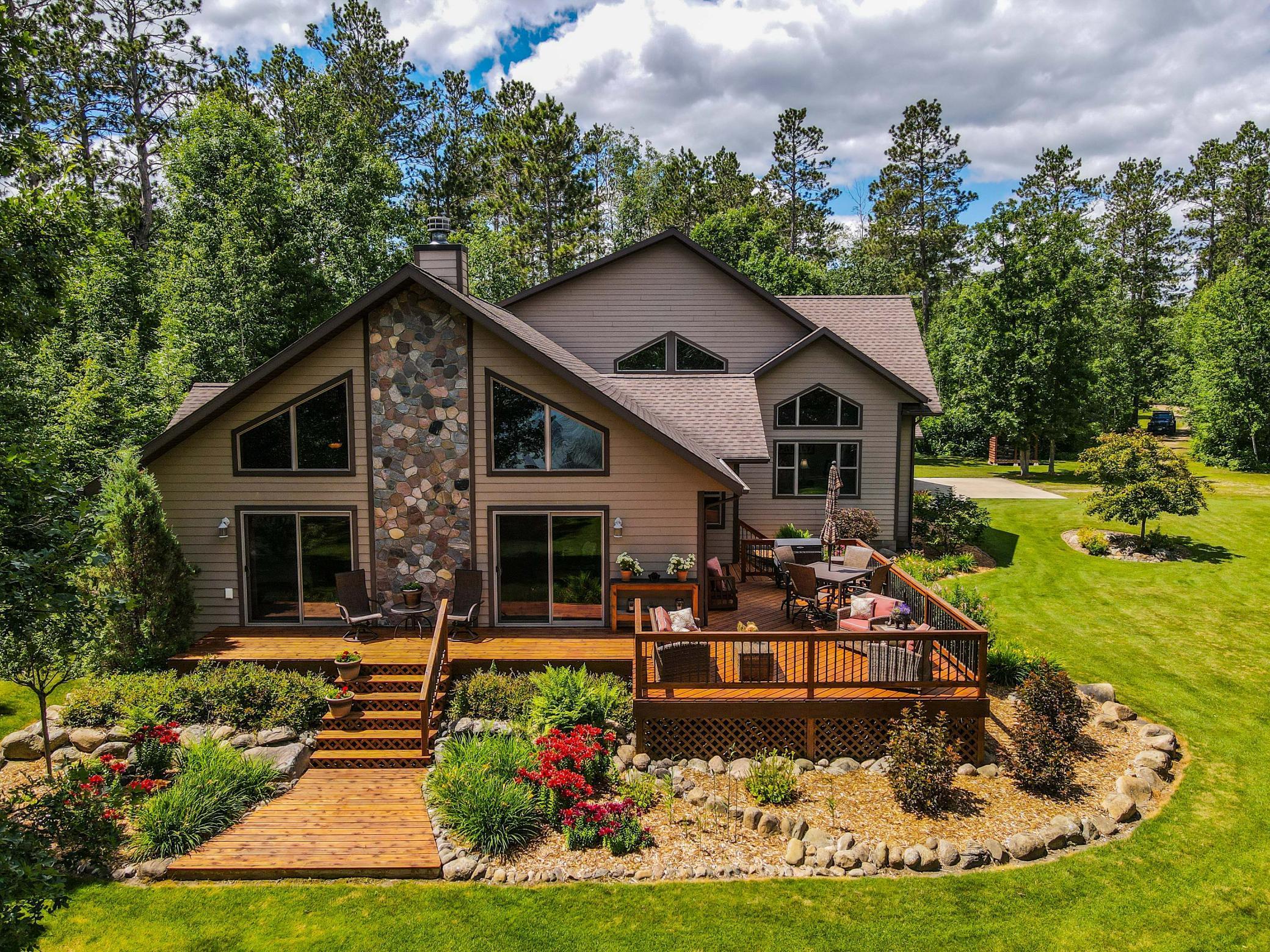 Lakehome 6760863