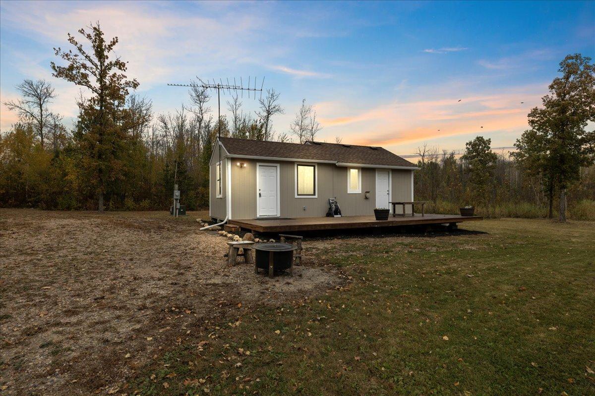 Residential 6761178