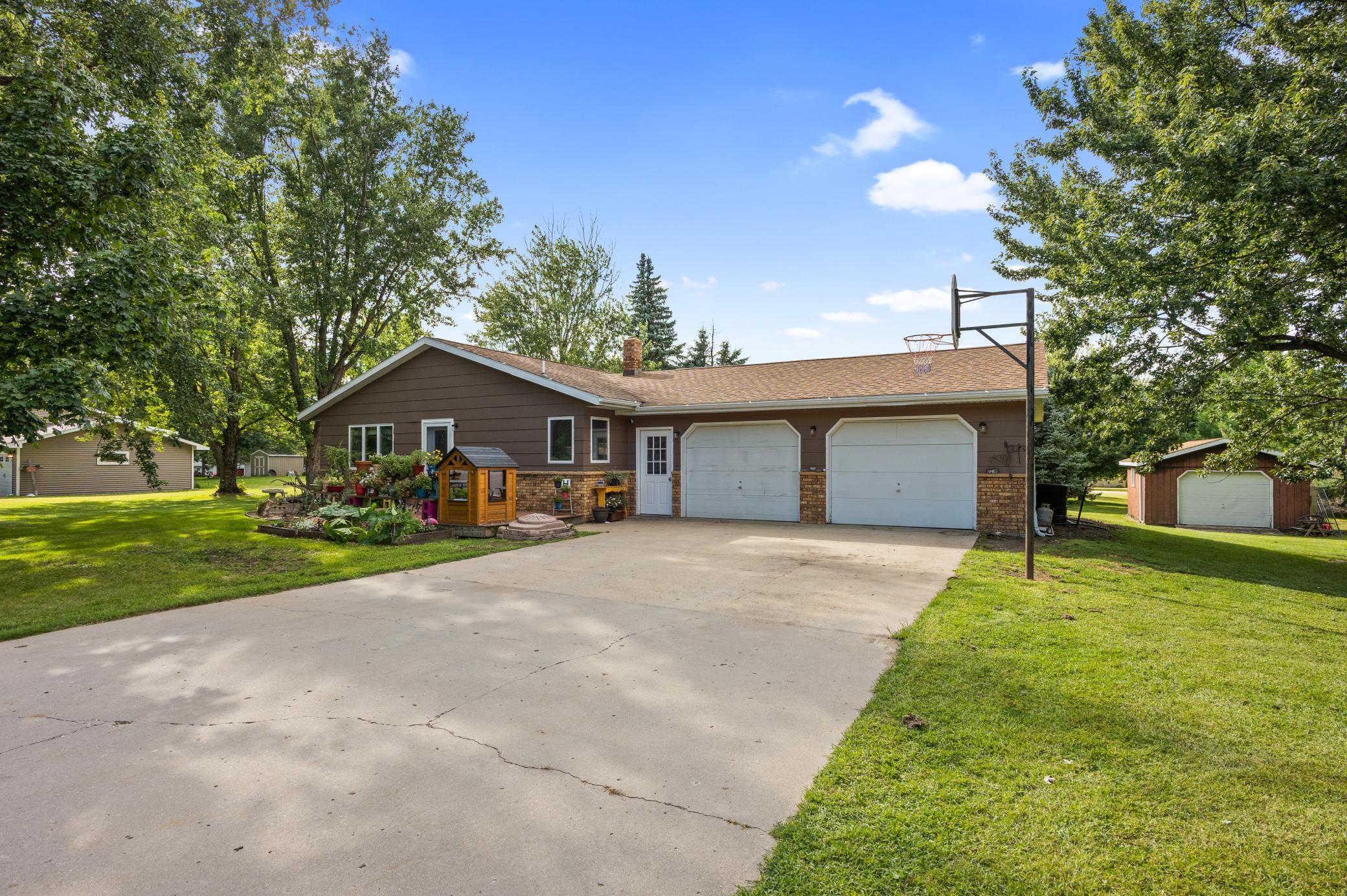 Residential 6763825