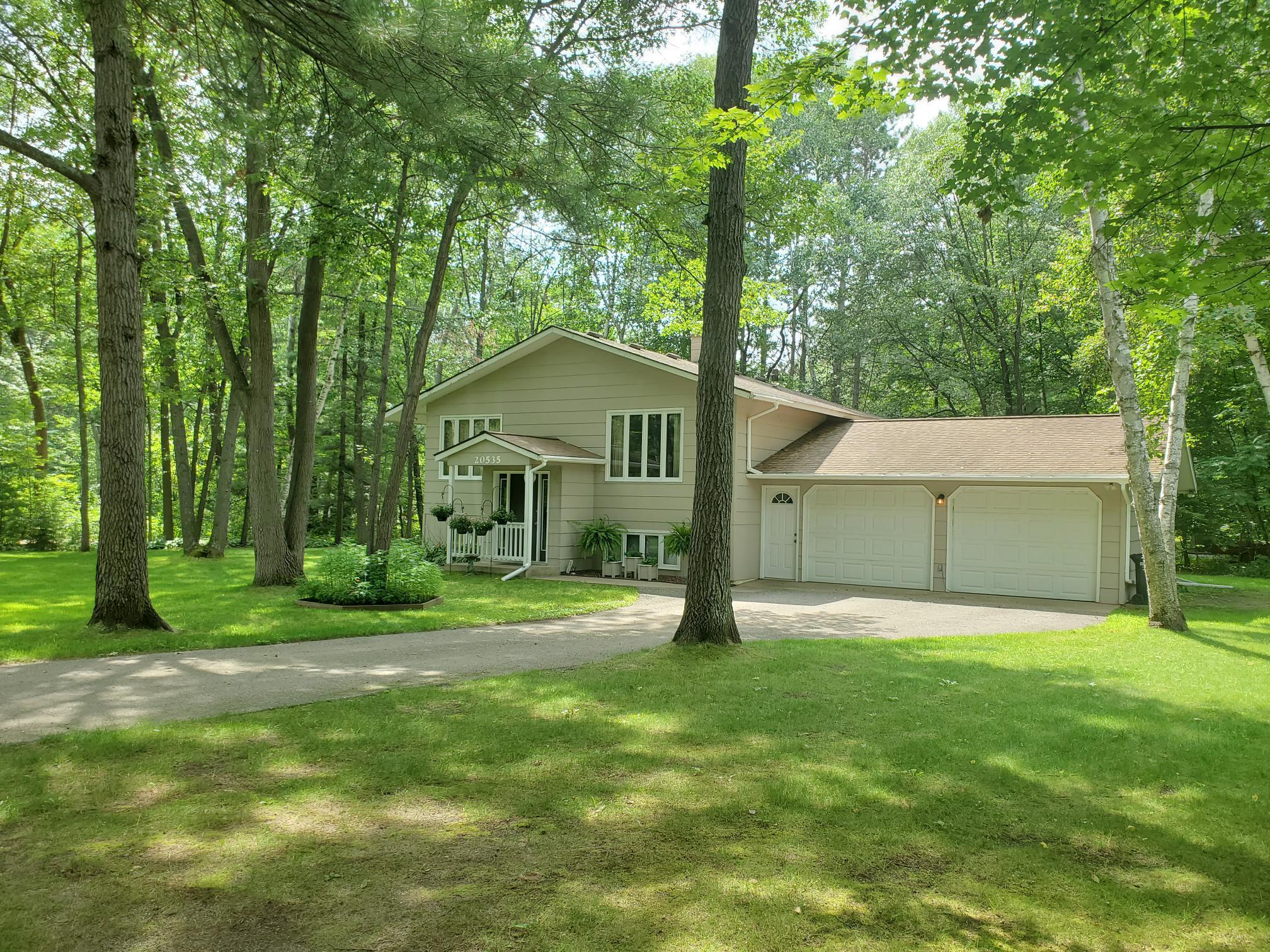 Lakehome 6768367