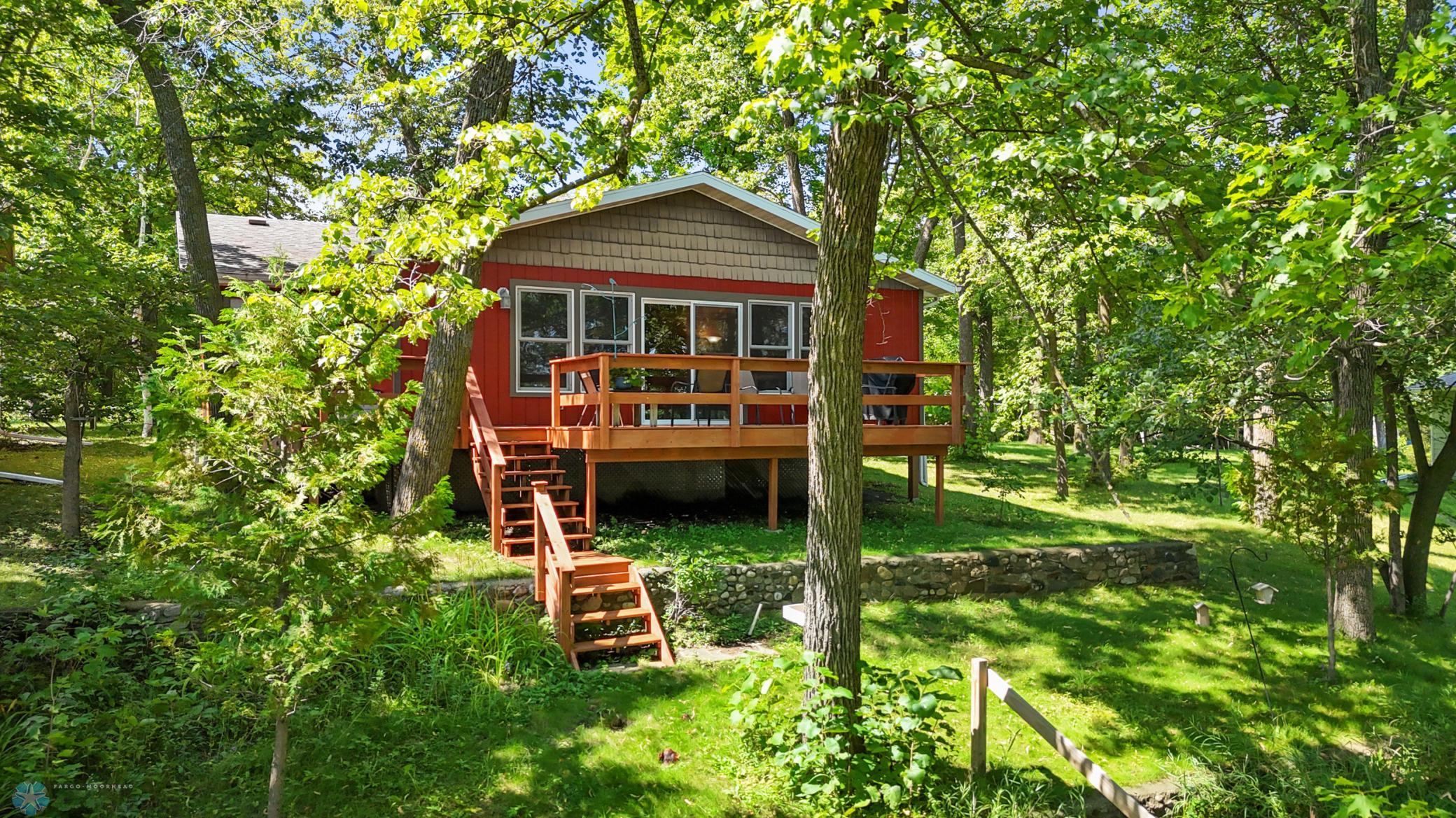Lakehome 6768789
