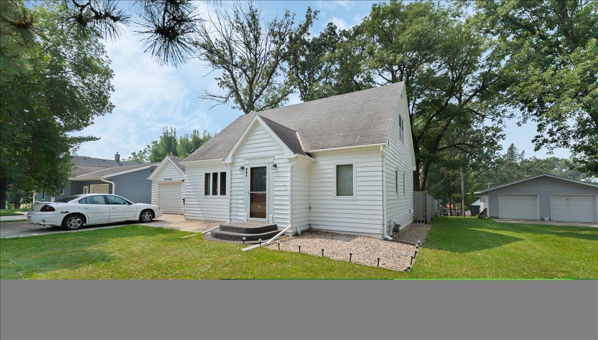 Residential 6770204