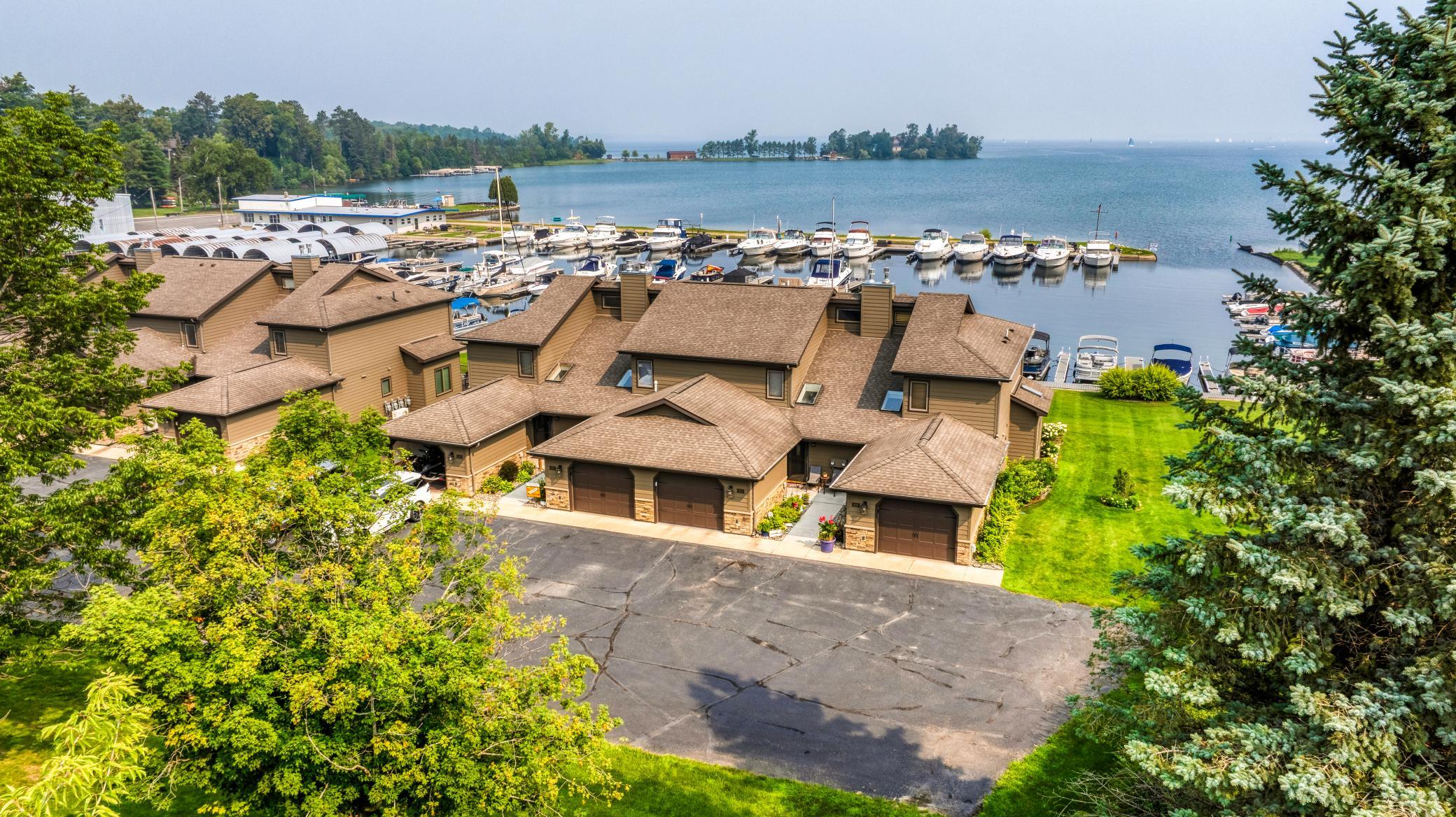 Lakehome 6772743