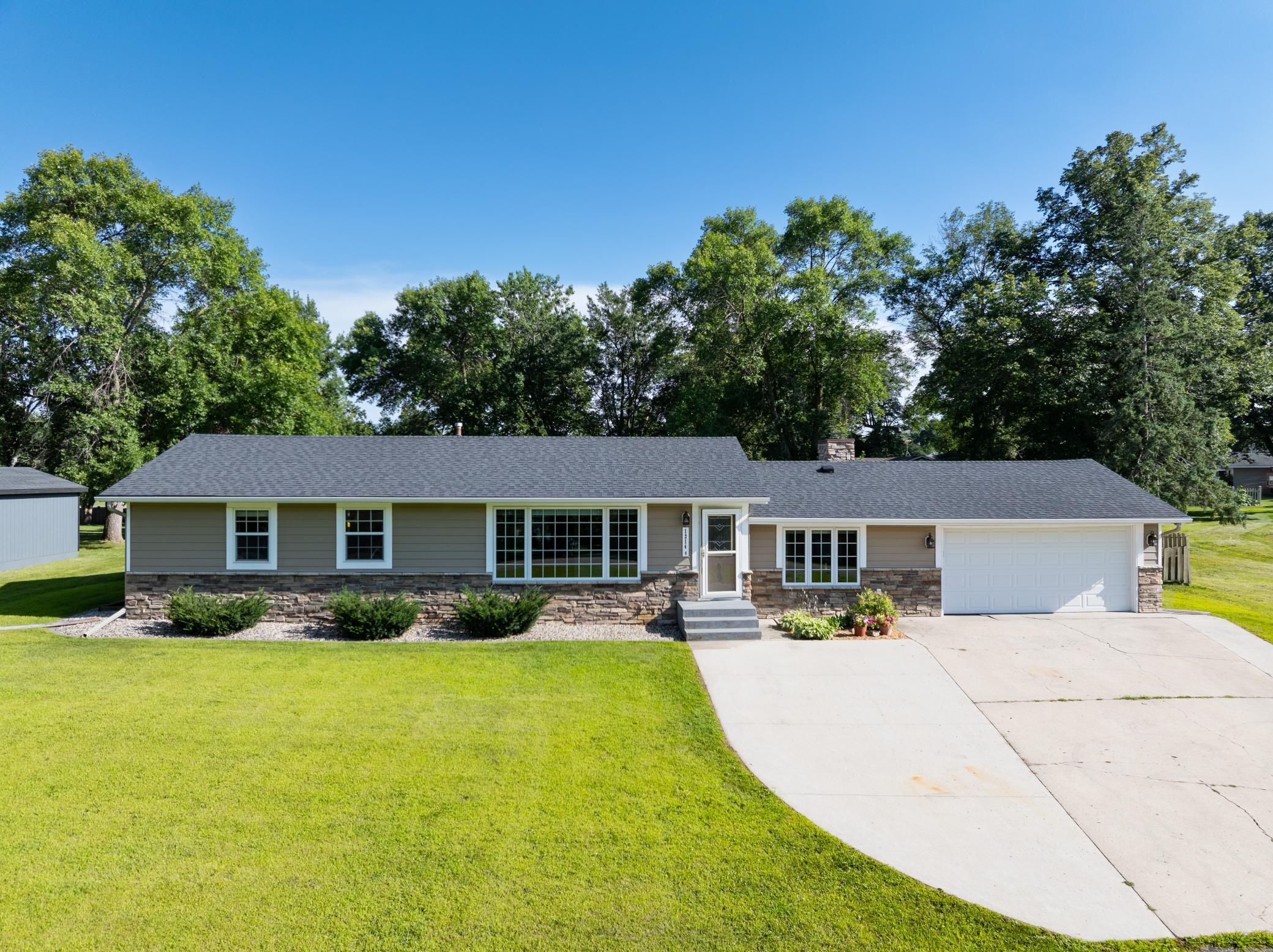 Residential 6773081