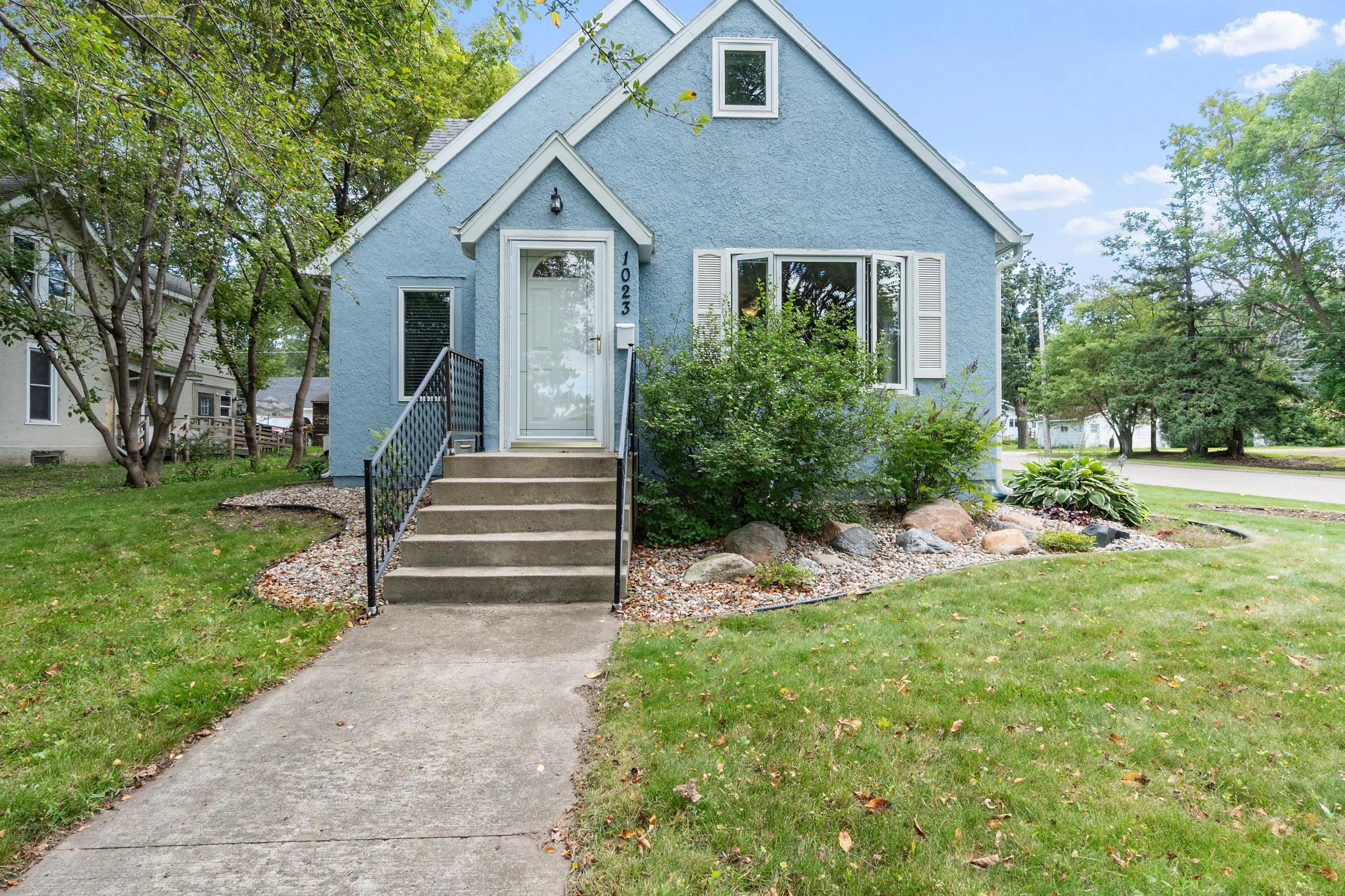 Residential 6777432