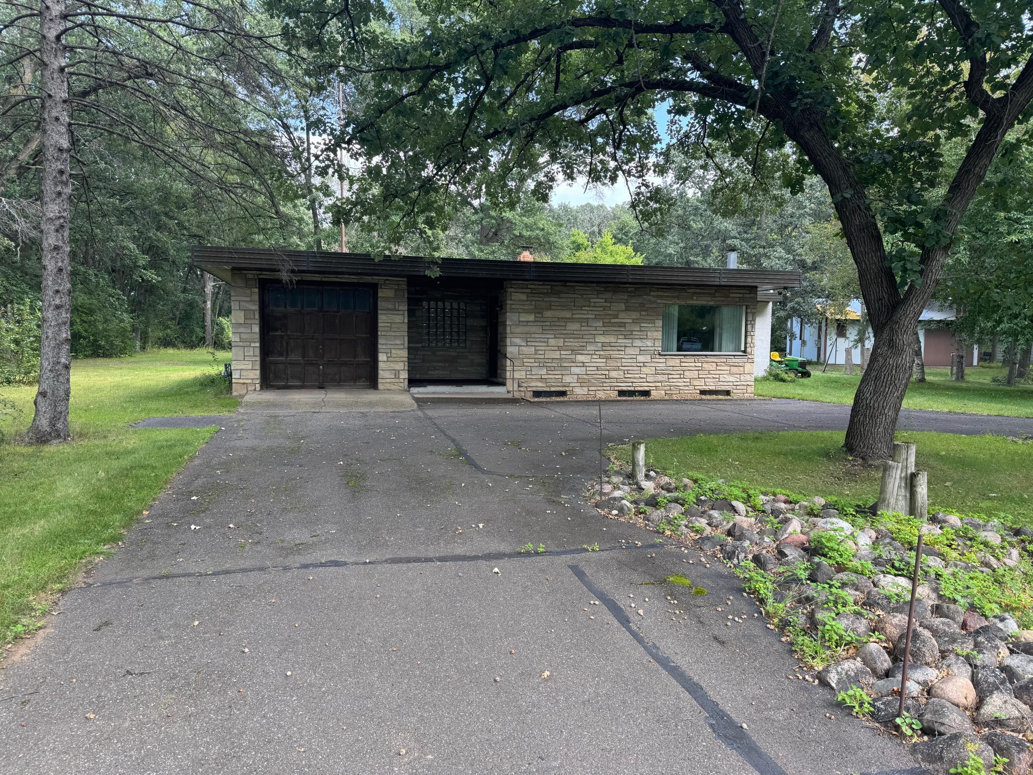 Residential 6782475