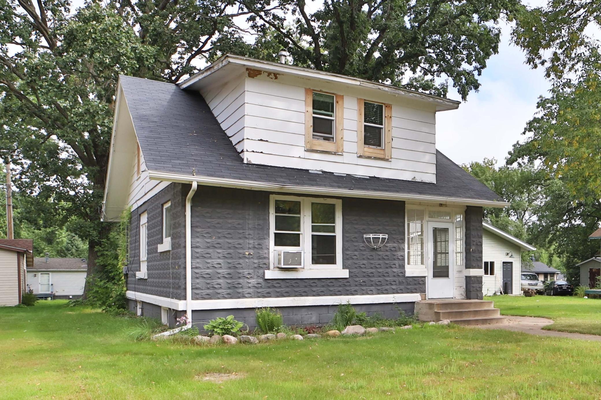 Residential 6788235