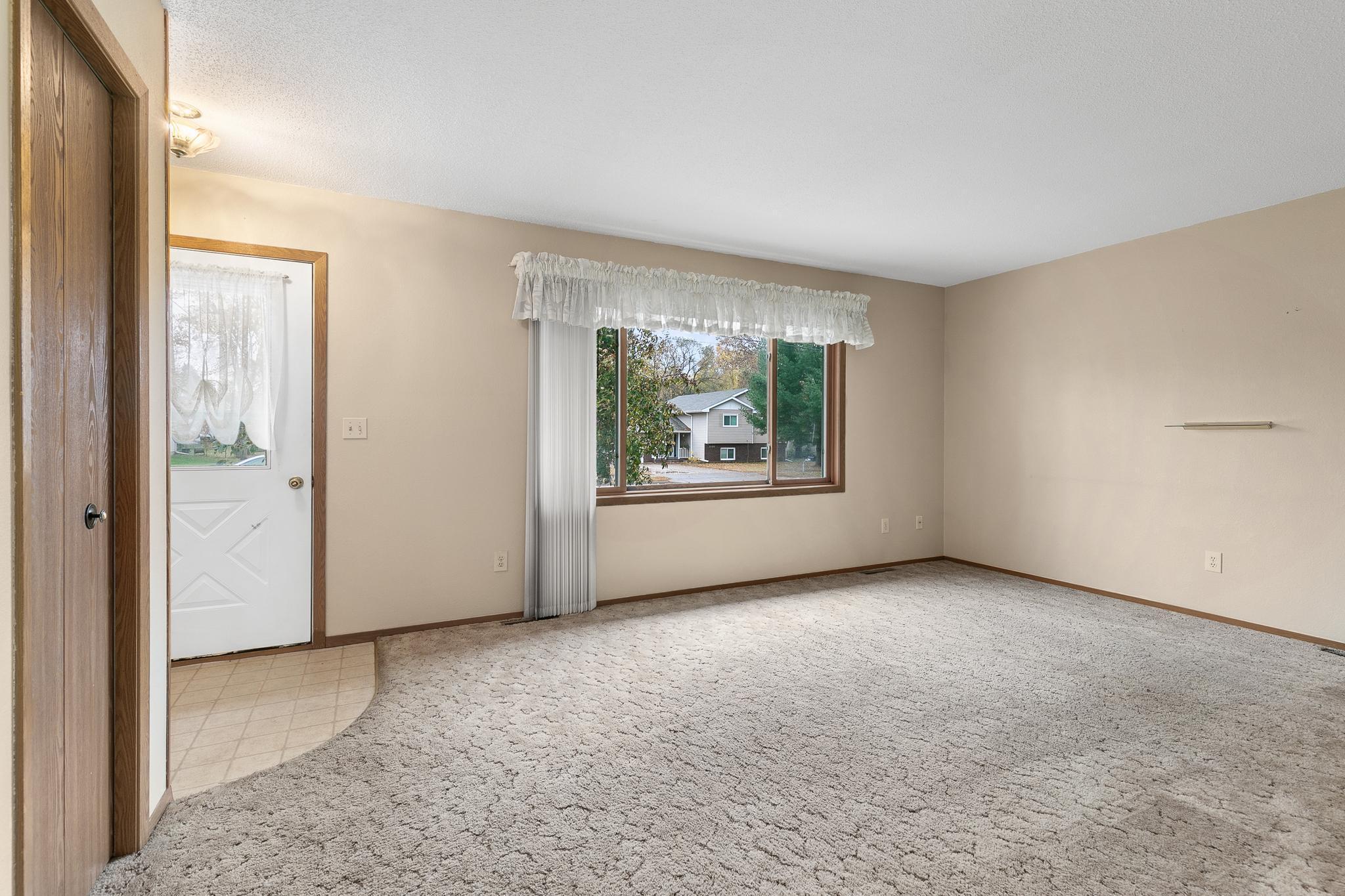 Residential 6788976