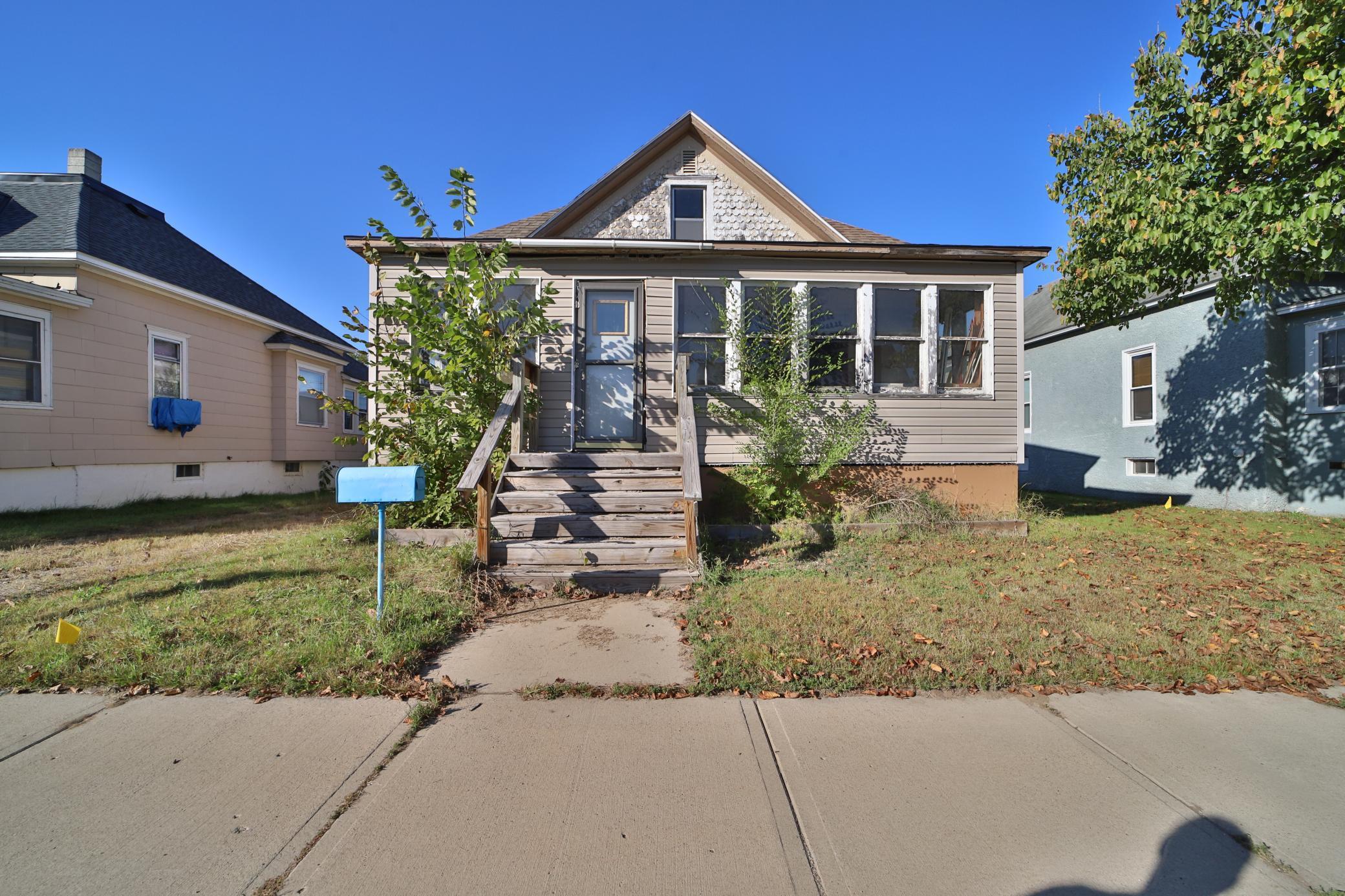 Residential 6792885