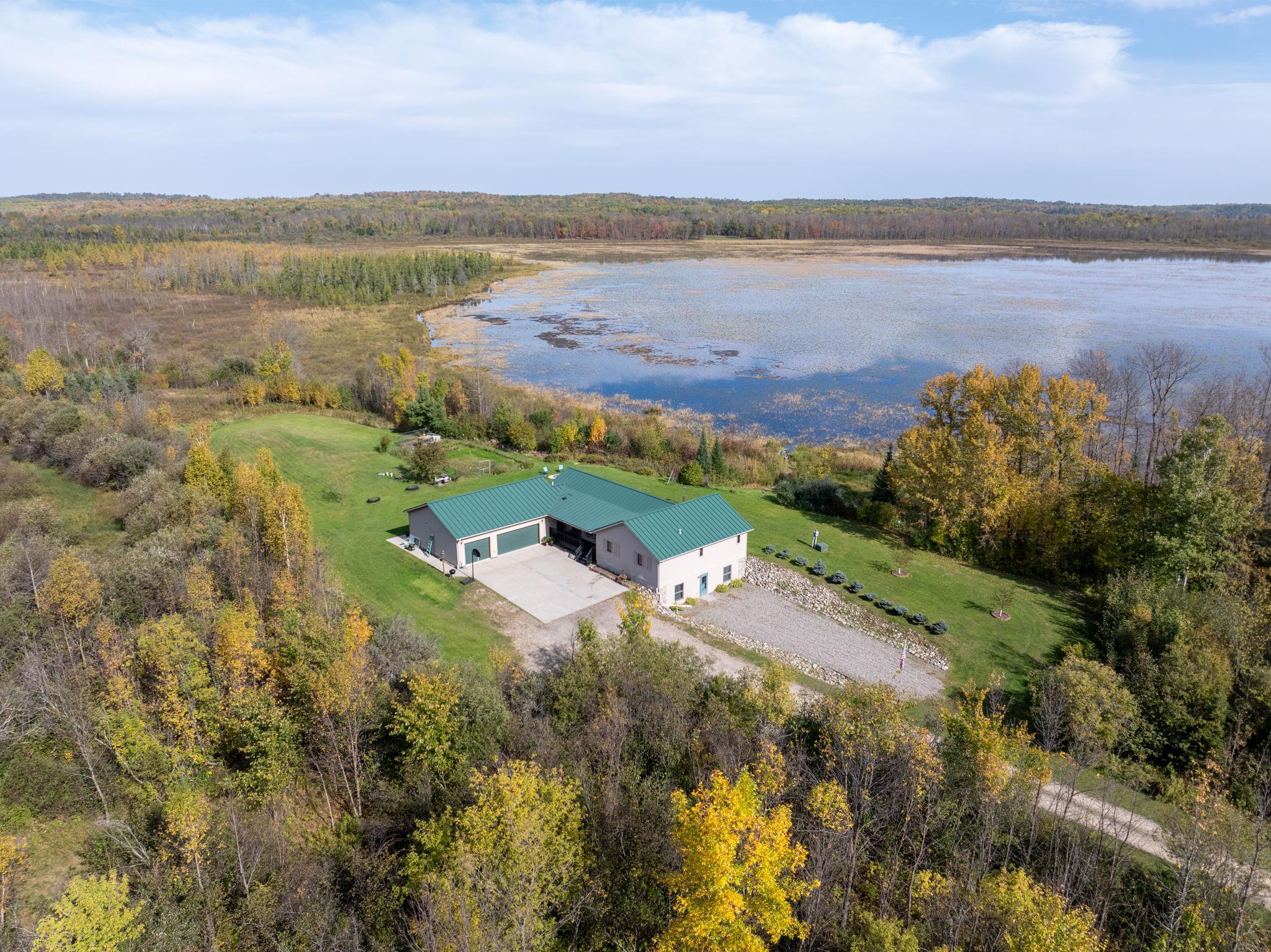 Lakehome 6796480