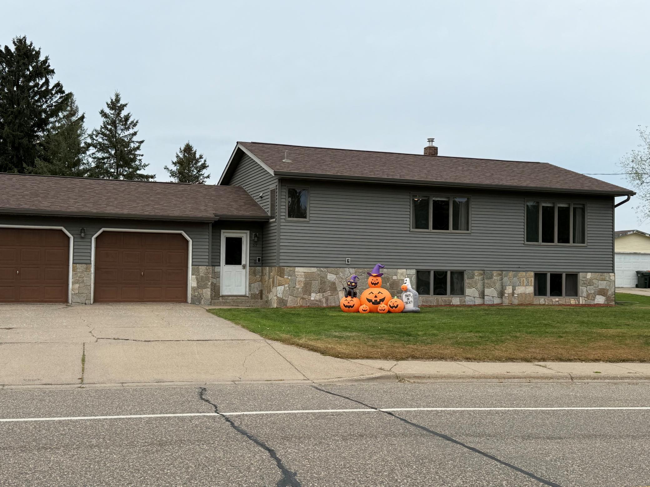 Residential 6797450