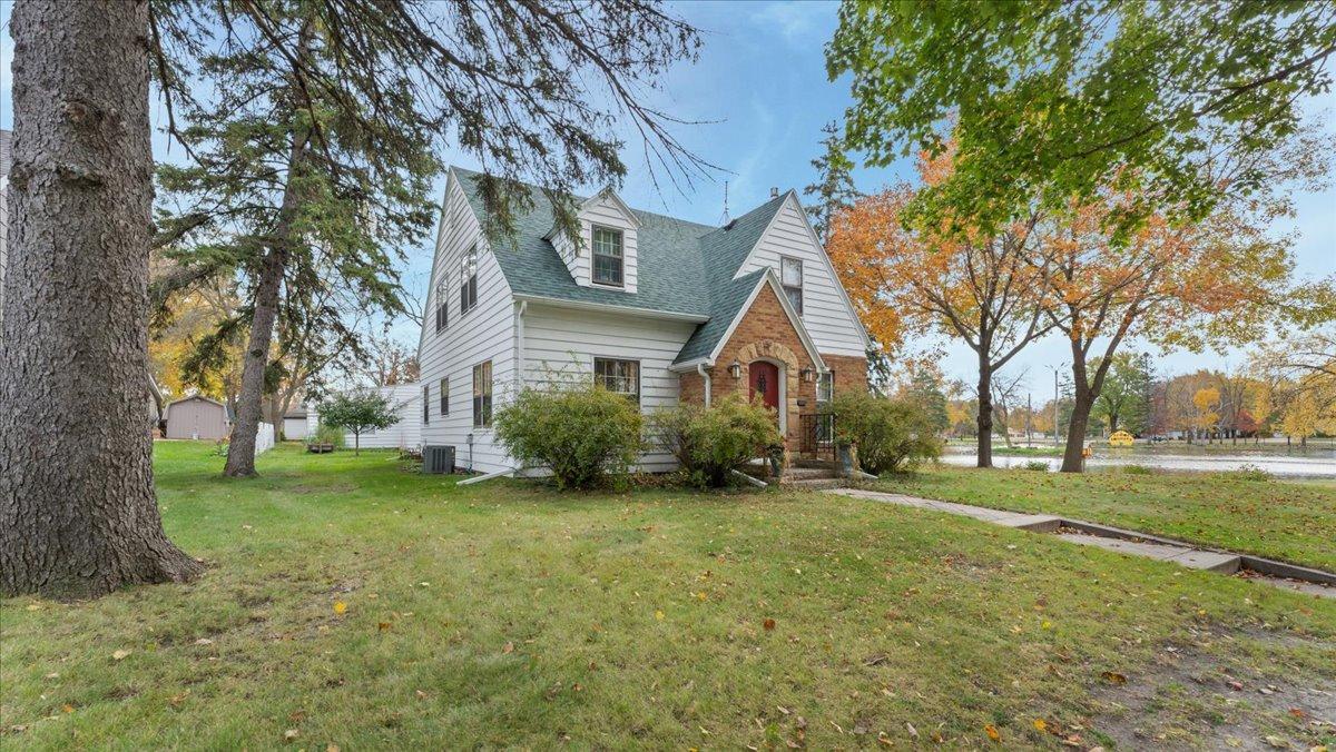 Residential 6800684