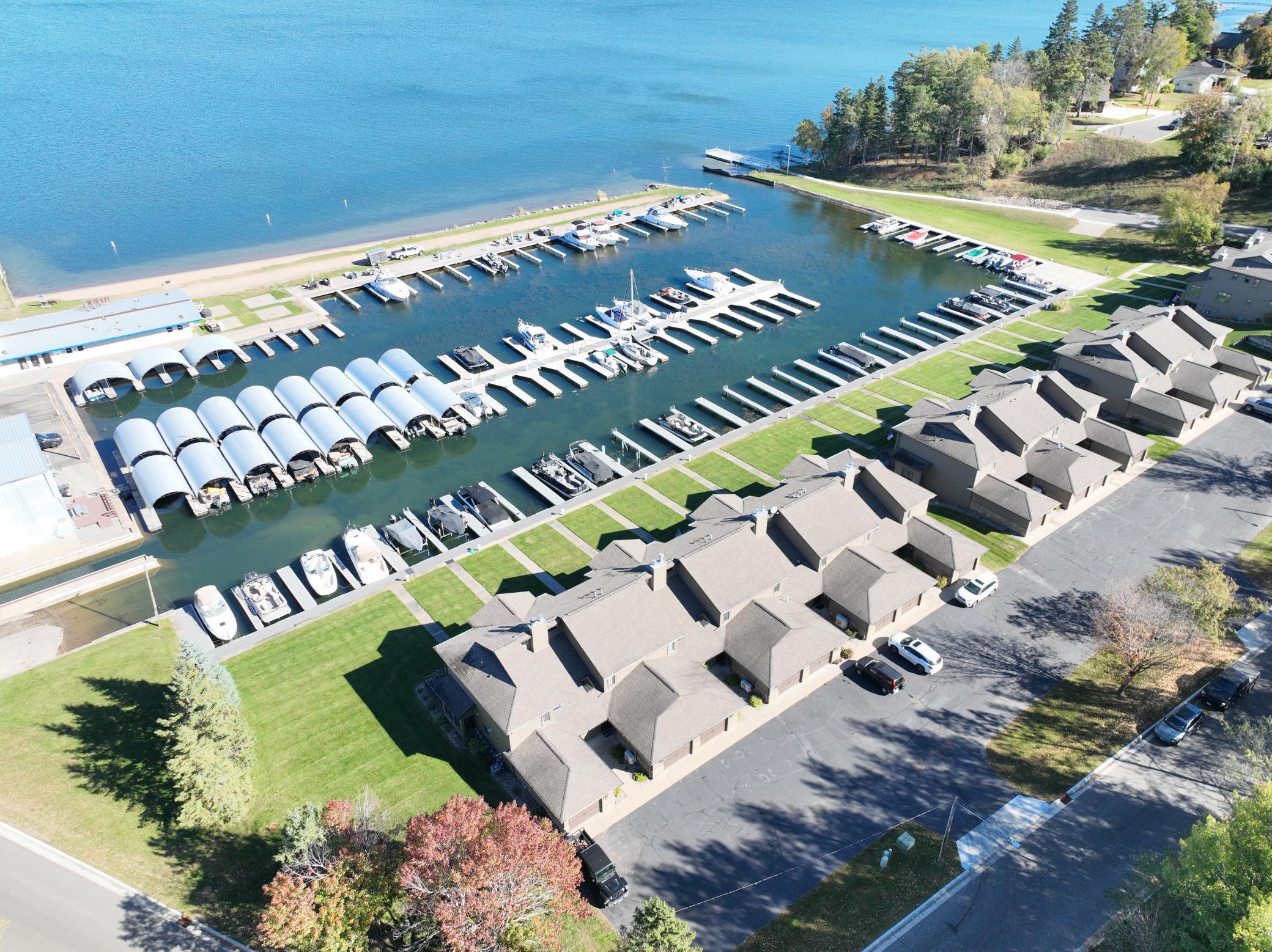 Lakehome 6803404