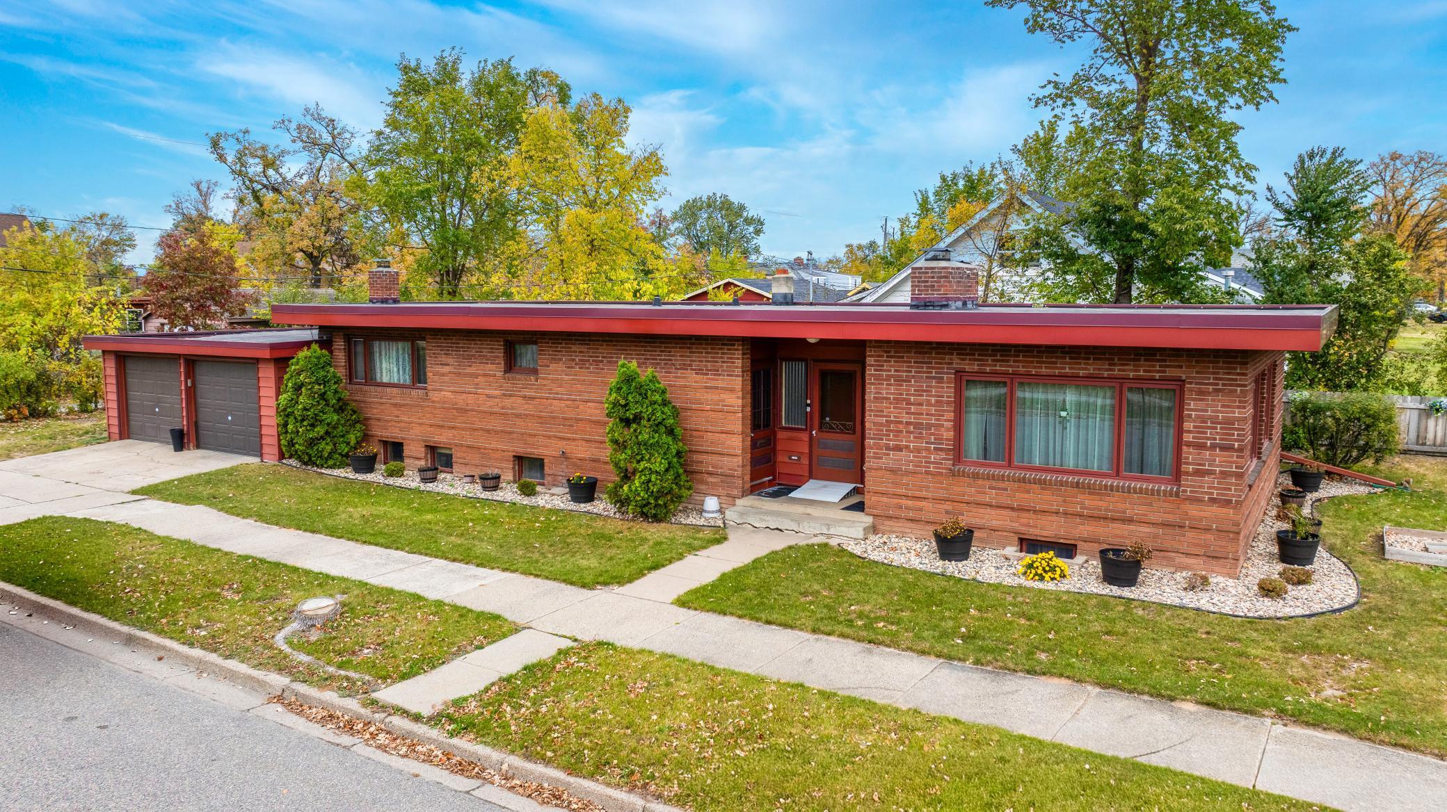 Residential 6804589
