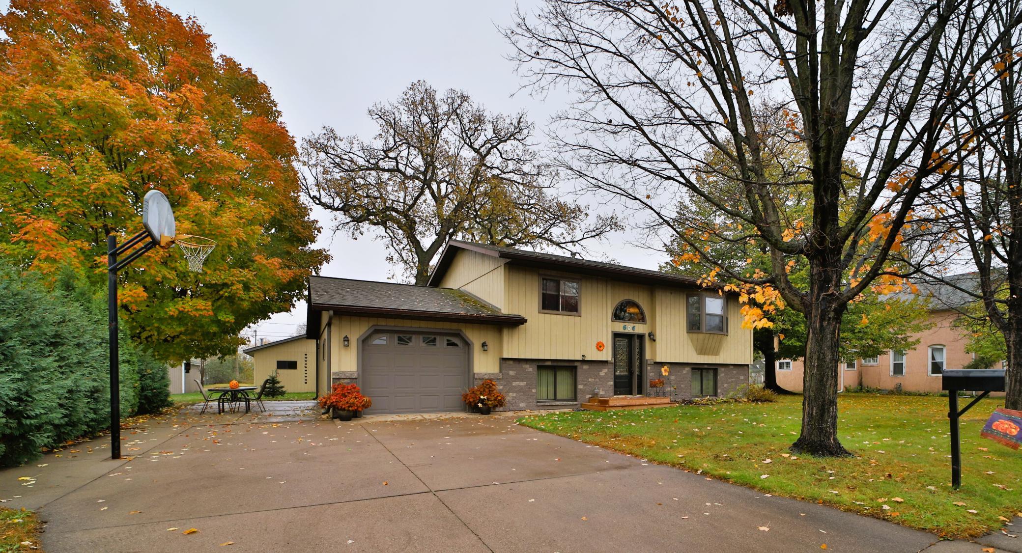 Residential 6805015