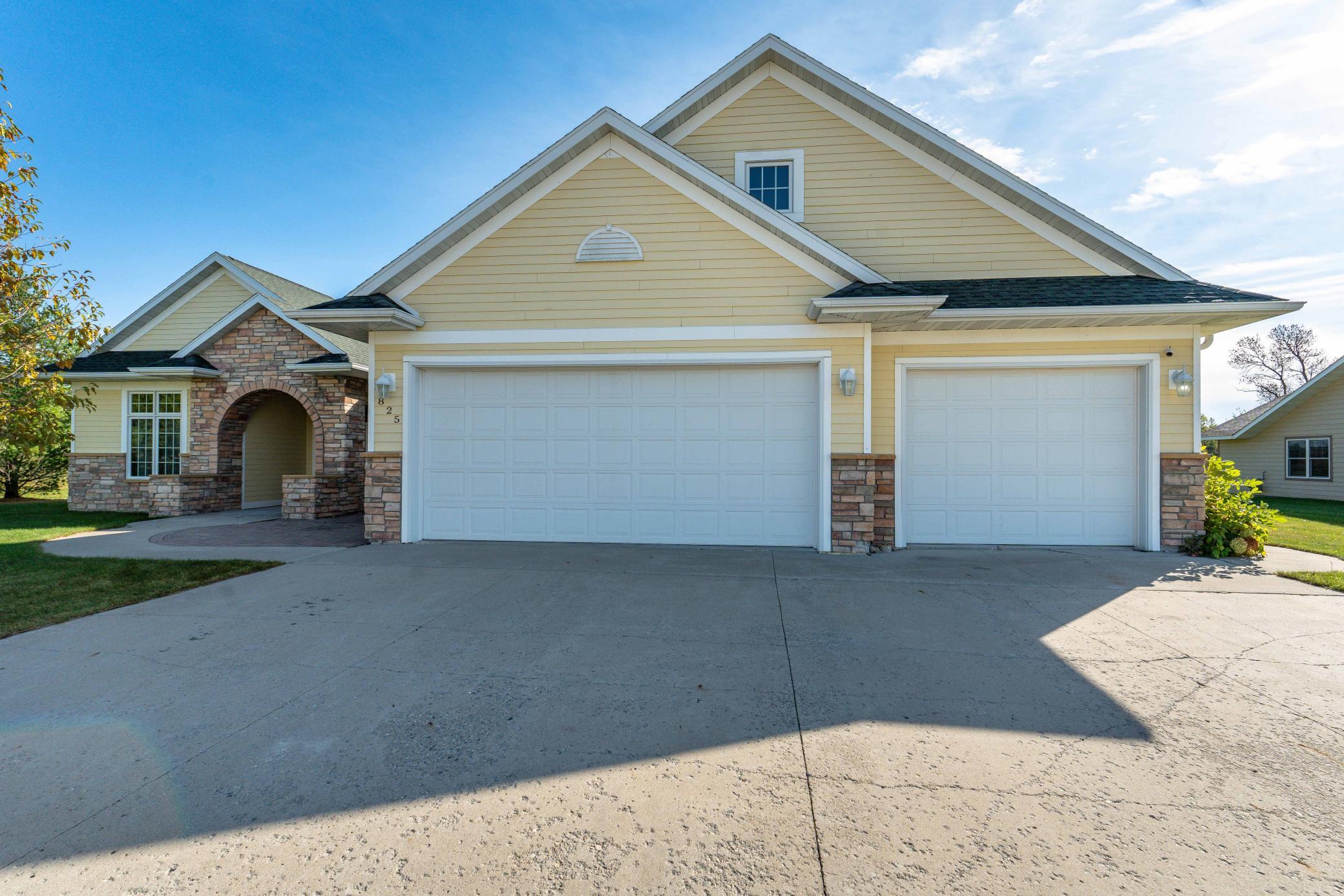 Residential 6807499