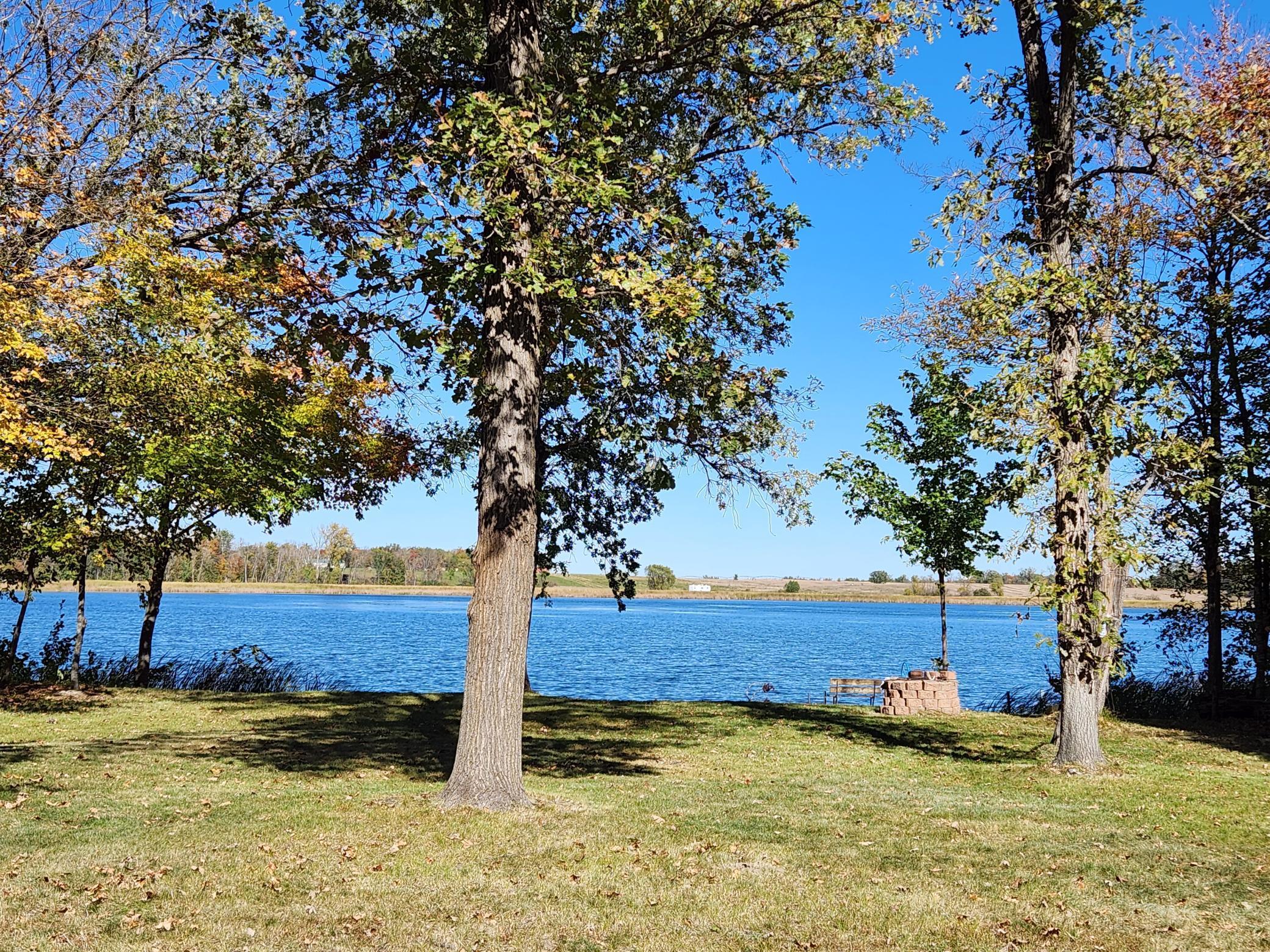 Lakehome 6807970
