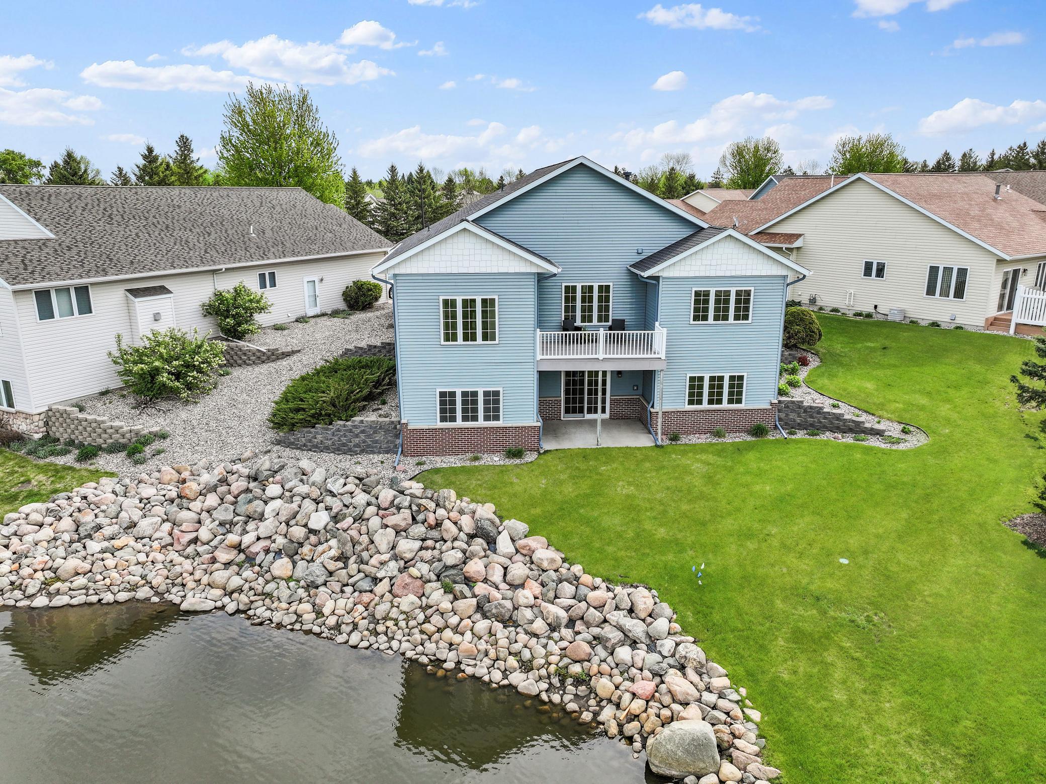 Residential 7009328