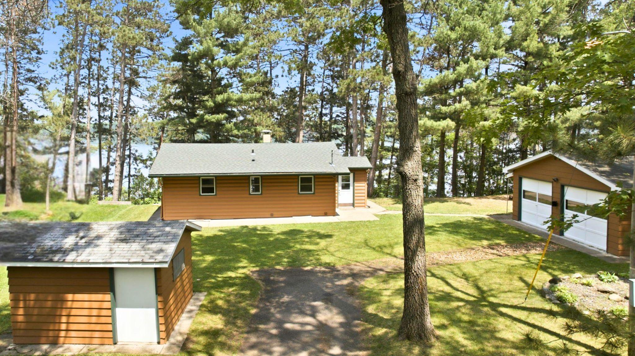 Lakehome 7033803
