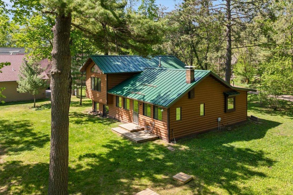Lakehome 7042589