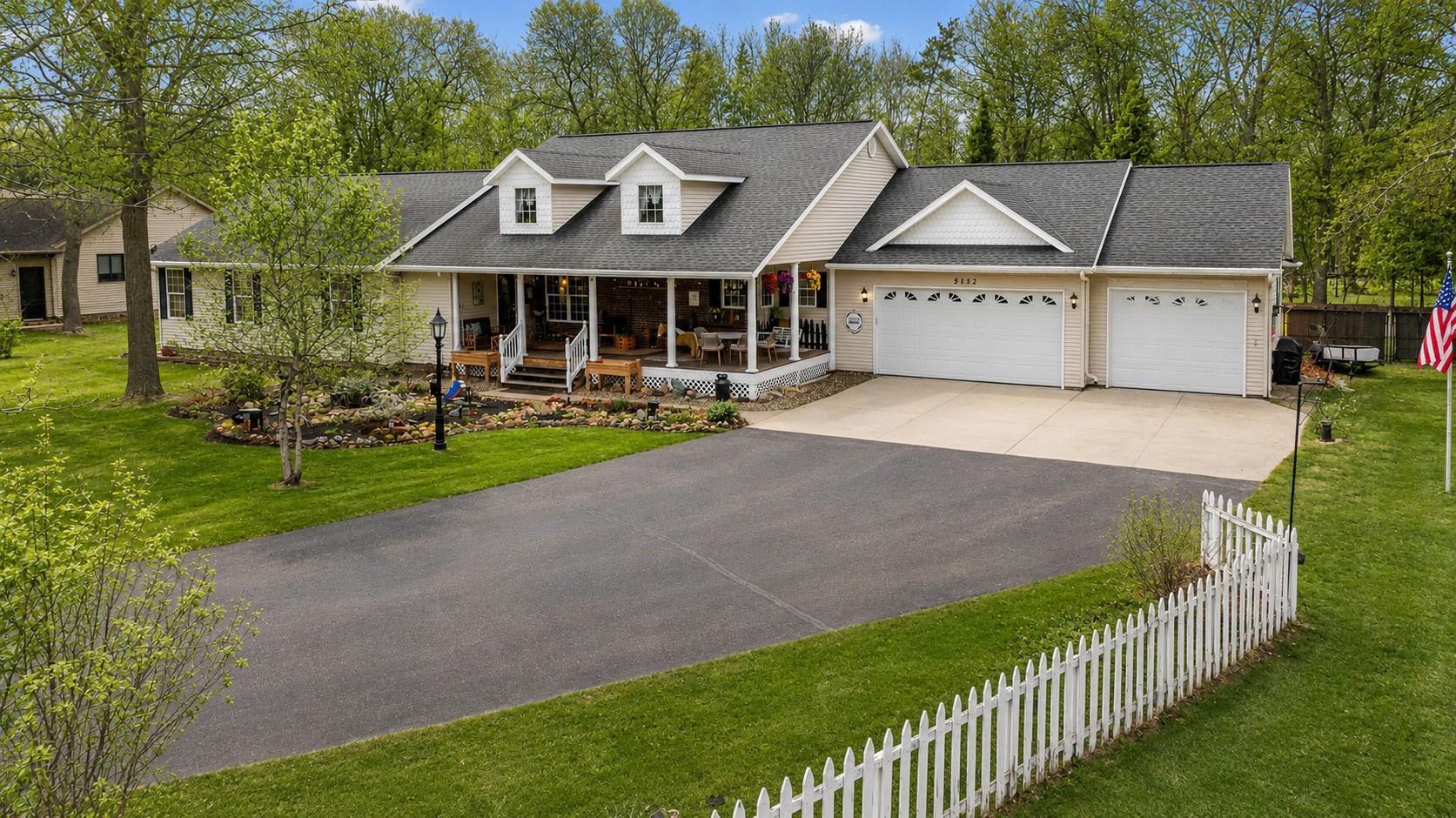 Residential 7052476