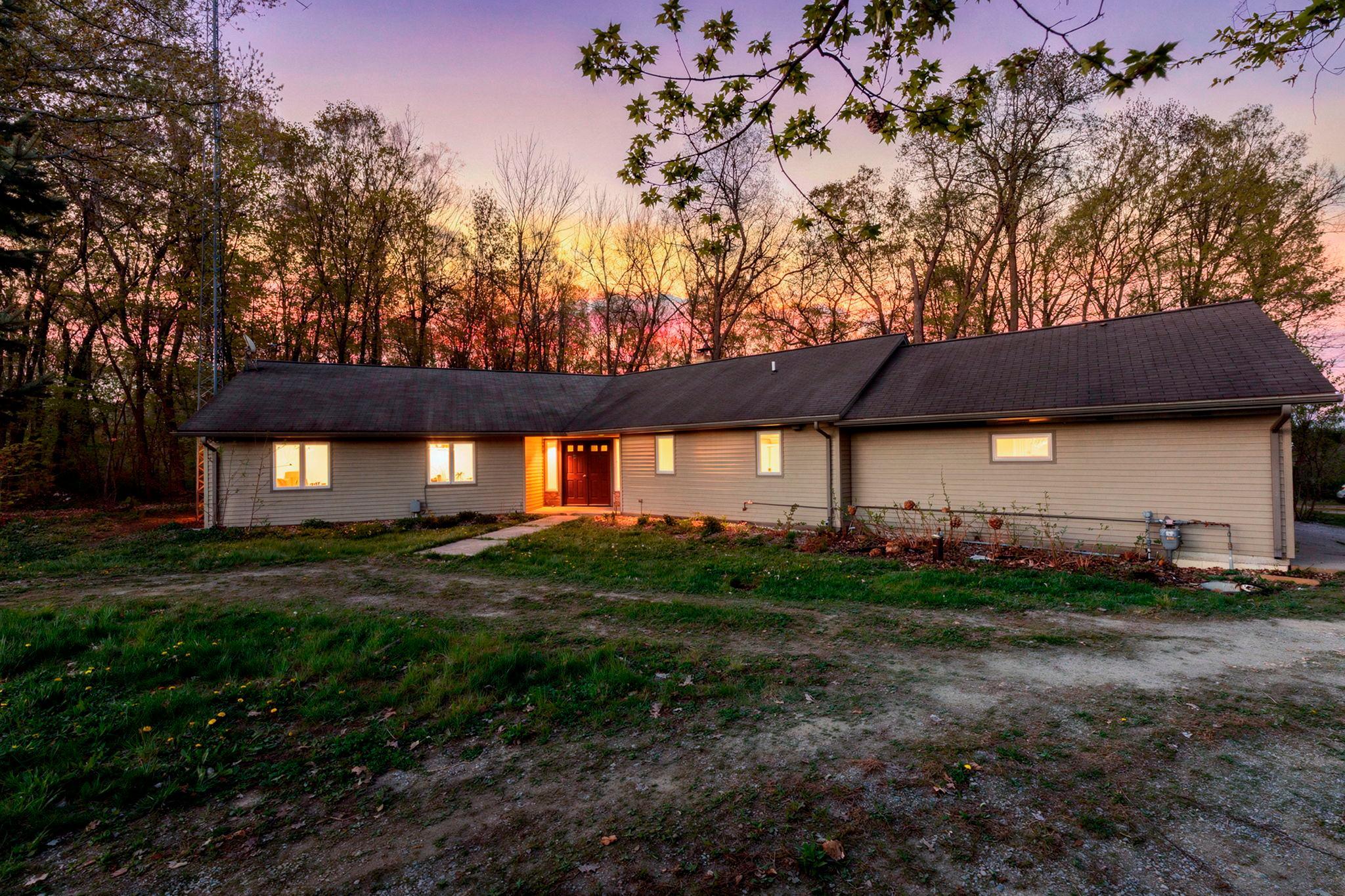Residential 7054552