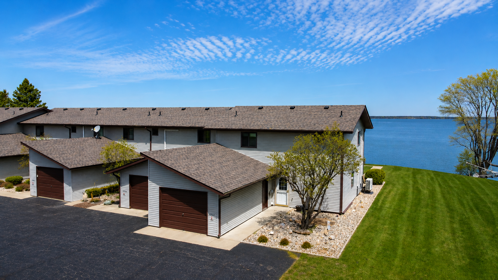 Lakehome 7056423